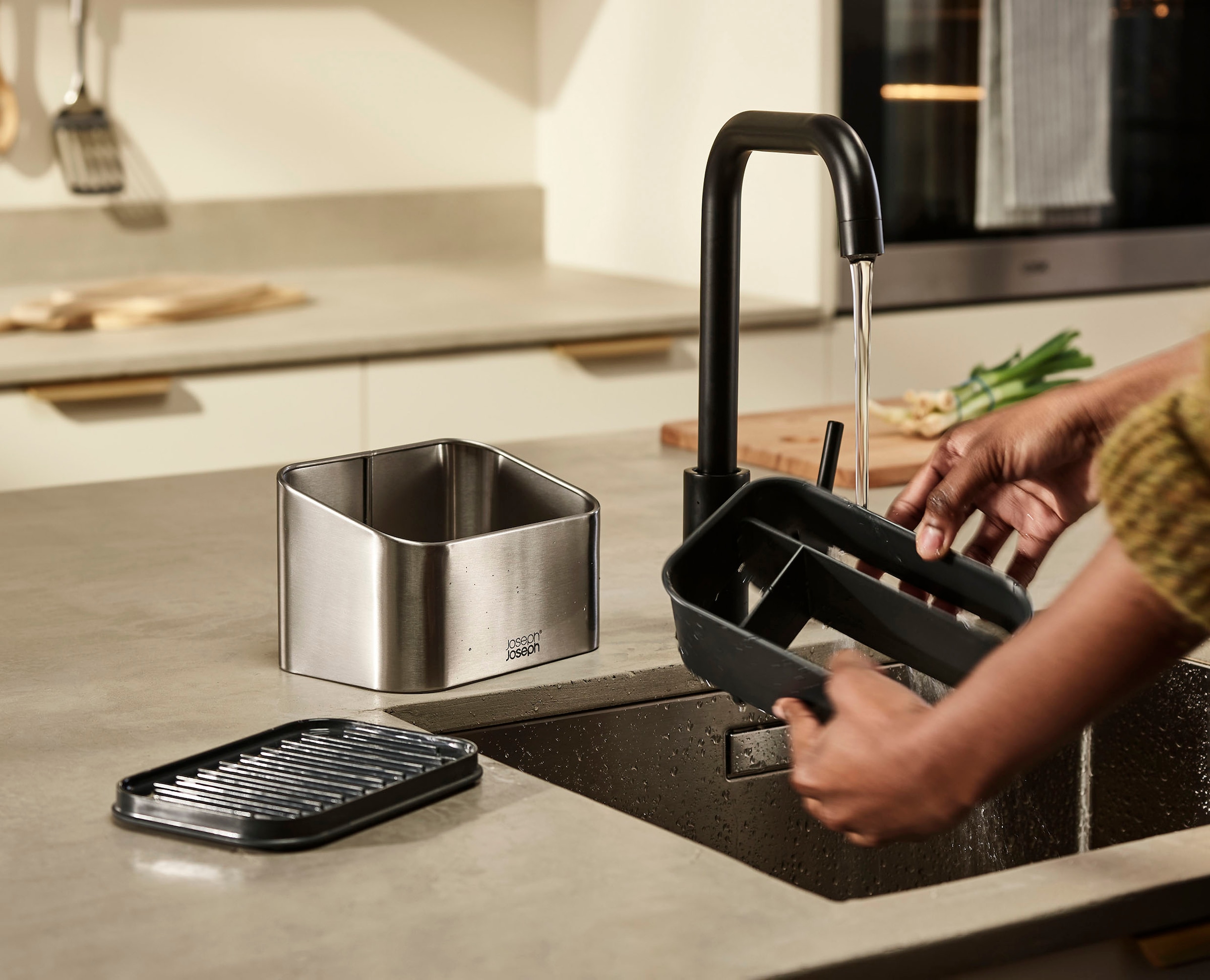 Joseph Joseph Zubehöraufbewahrungsständer »Surface« Spülen-Organizer, Utensilienbhälter,  Edelstahl