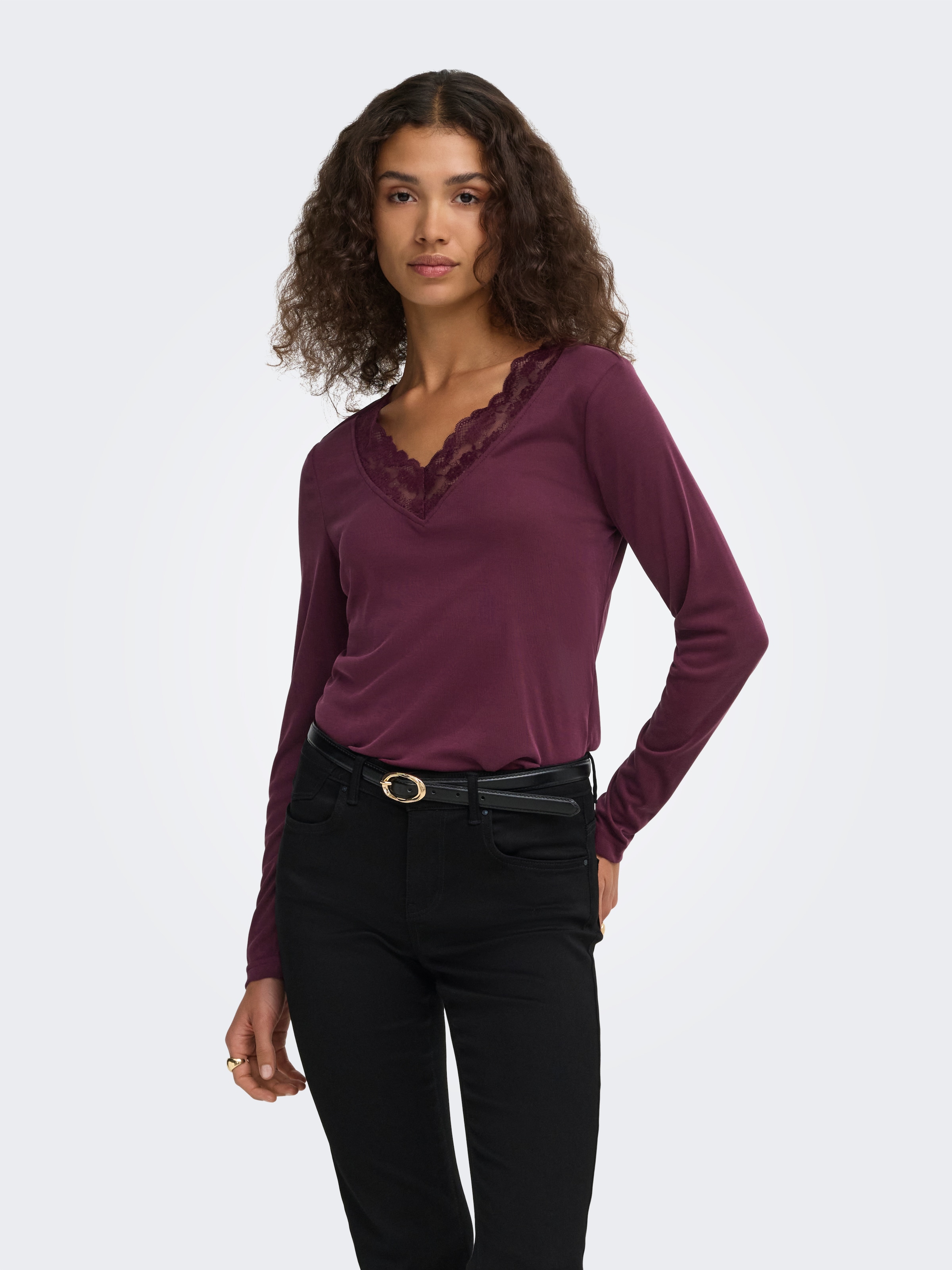 ONLY Langarmshirt »ONLIDA L/S V NECK LACE TOP CS JRS« Viskosemischung, regular fit