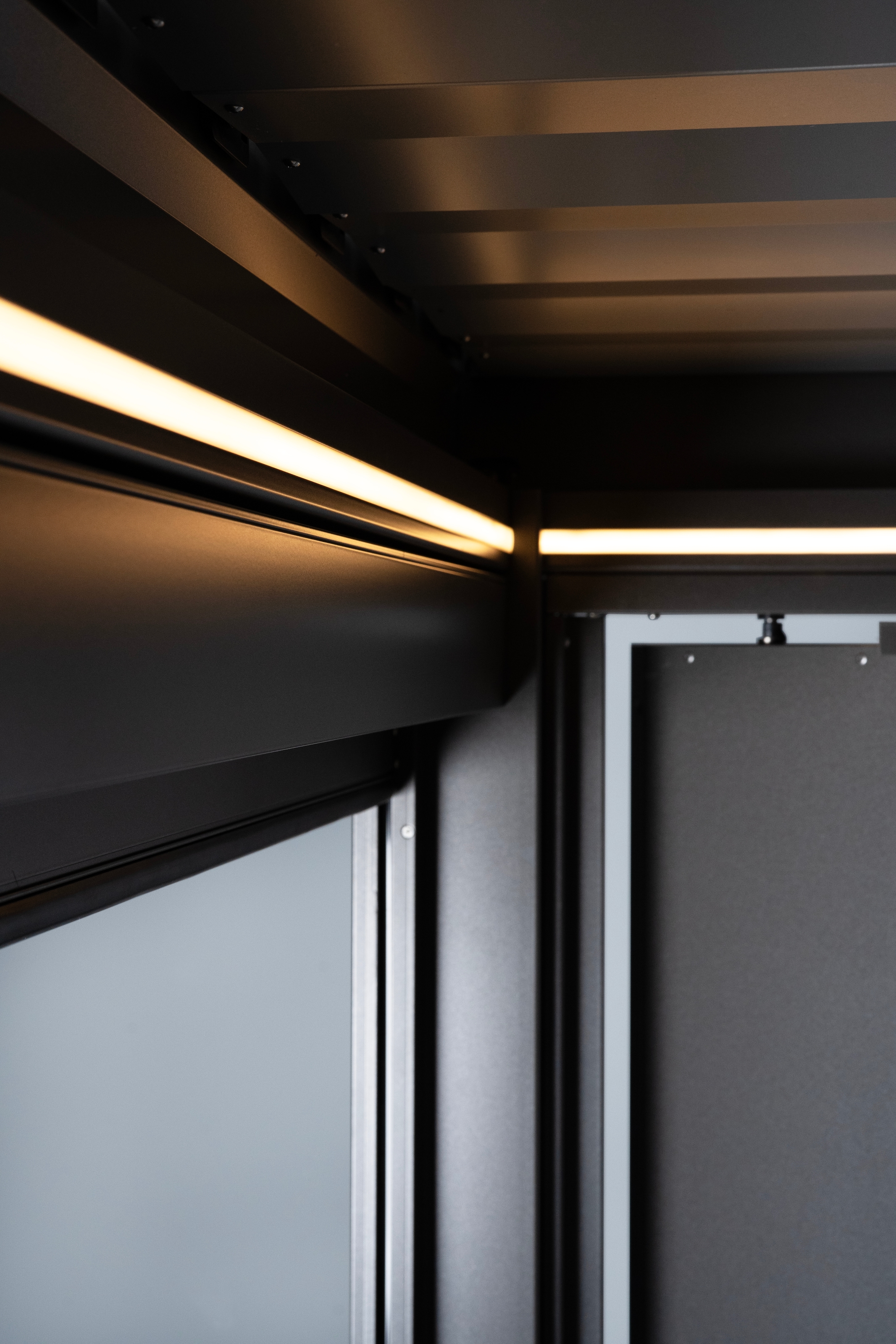 Biohort LED Lichtleiste »für Pergola Gr. 3,5x3,5 / 4x3,5 / 4,5x3 warmweiß« LED-Modul Warmweiß