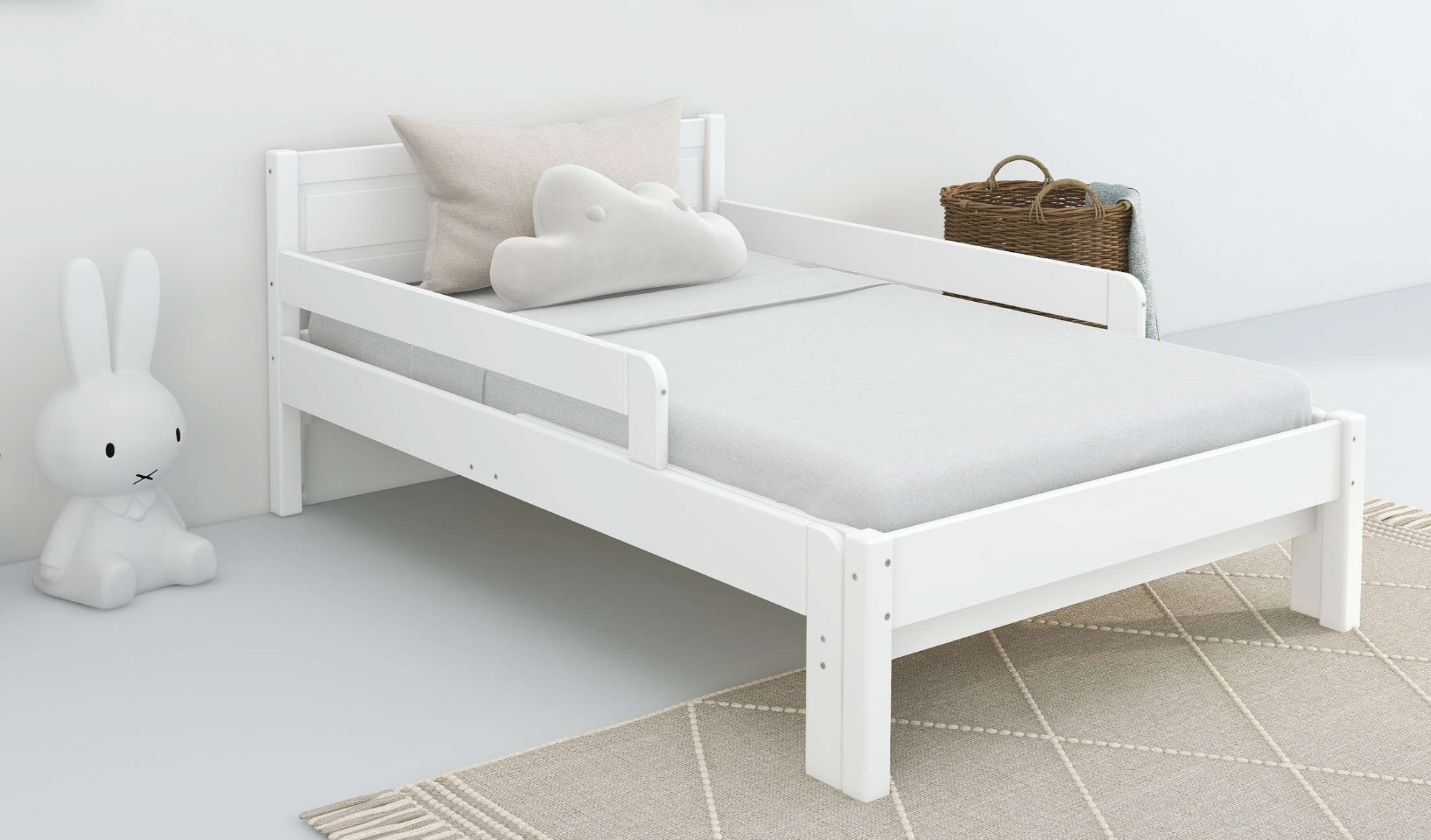 Home affaire Kinderbett »Hero, Massivholzbett, ausziehbar von 140 bis 200 cm, FSC®« 90cm Breite, 140-200cm Liegefläche,  massive Kiefer, mit Lattenrost, zeitlose Optik,  Rausfallschutz