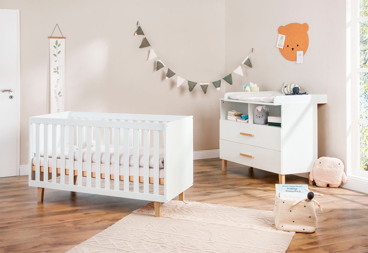 Lüttenhütt Babyzimmer-Komplettset »Sparset 'Aika' 2-teilig«, (Spar-Set), Bett und... kaufen