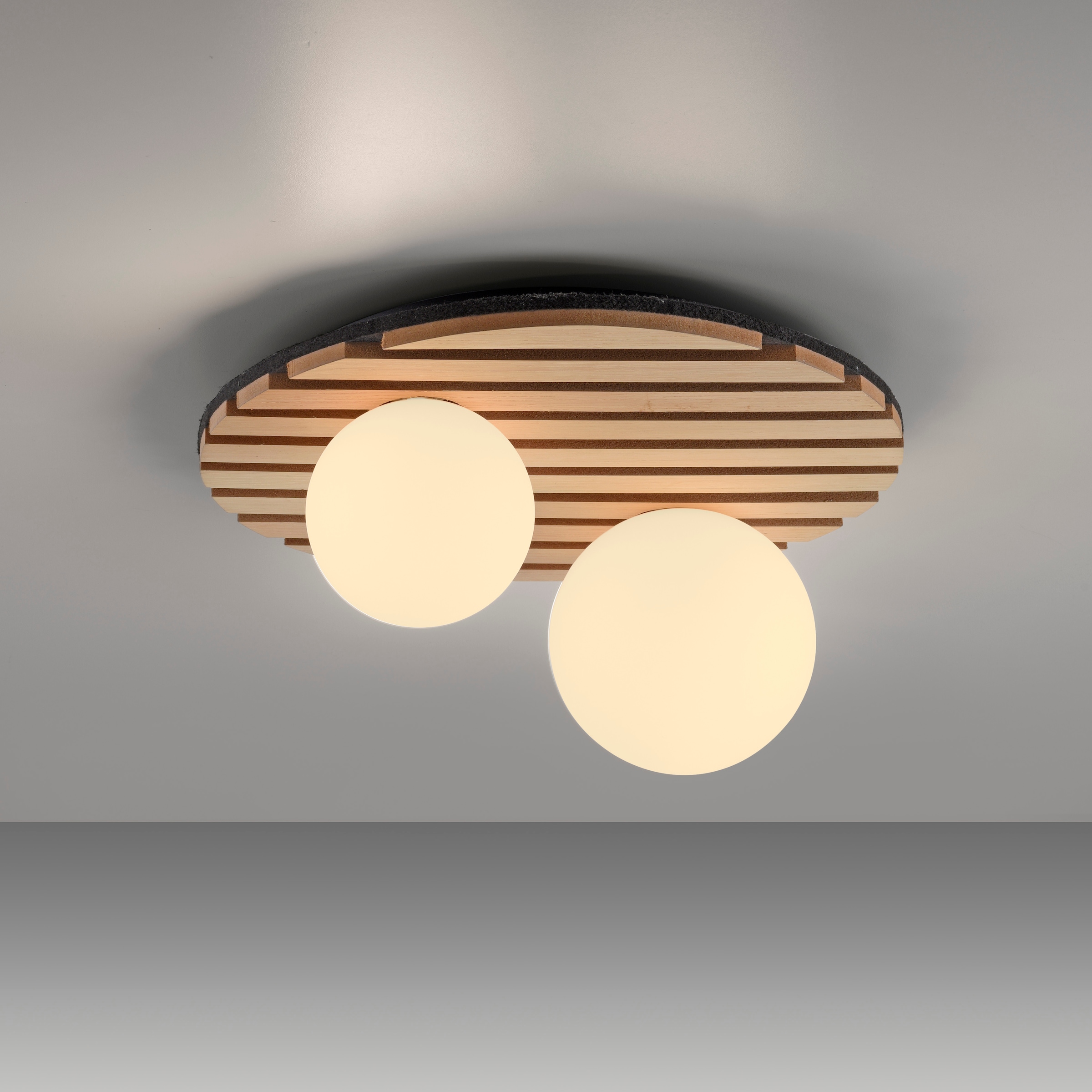 Leonique Deckenleuchte »Erinette Akustikpaneele mit Glaskugel«, 2 flammig, Leuchtmittel G9 | Leuchtmittel wechselbar-ohne Leuchtmittel, Holz, Akustik, Paneele, Glas, opal matt weiß, Deckenlampe