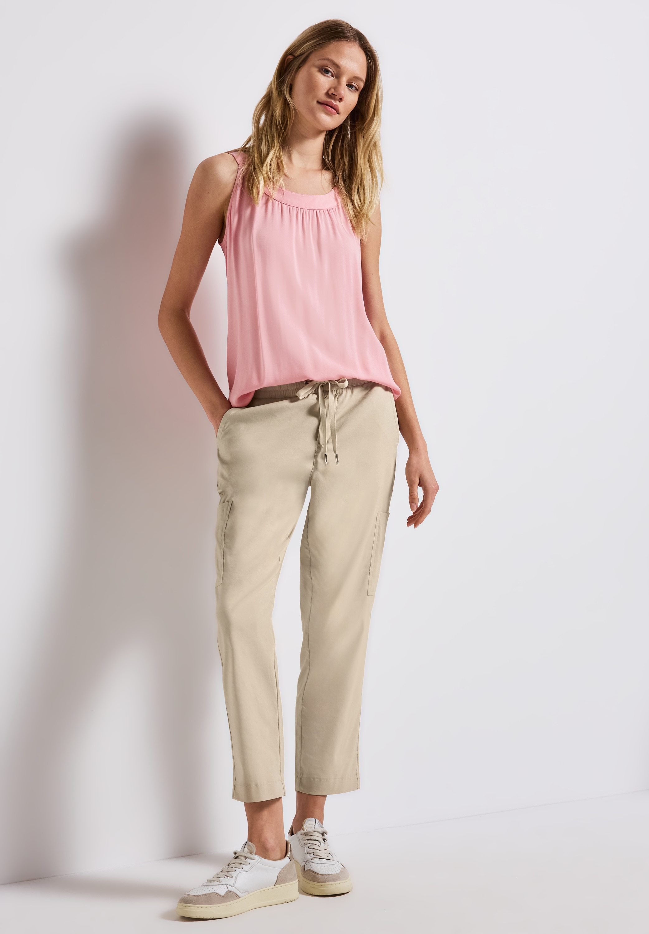 STREET ONE Stoffhose »Style Bonny«  Sommerhose mit elastischem Bund mit Tunnelzug