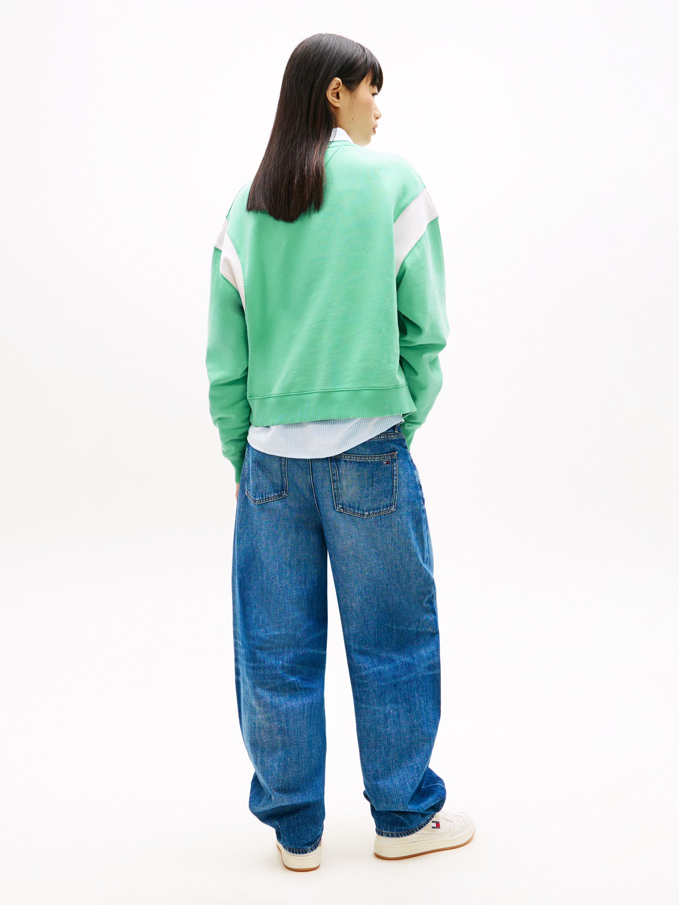 Tommy Jeans Sweatshirt »TJW BXY VARSITY CREW«, im Boxy Fit, Schulter-Details
