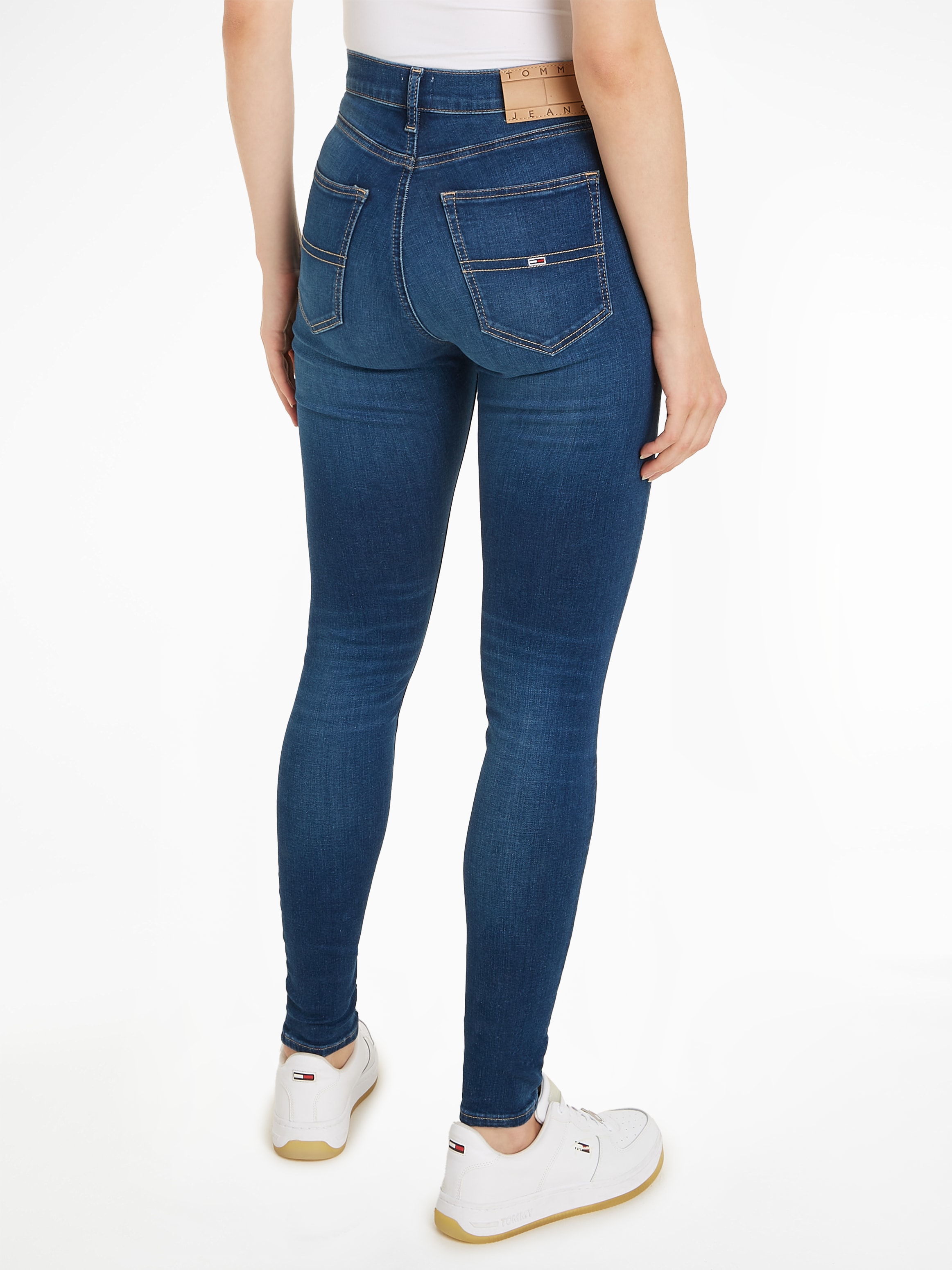 Tommy Jeans Bequeme Jeans »Sylvia Skinny Slim Jeans Hohe Leibhöhe«, mit Ledermarkenlabel