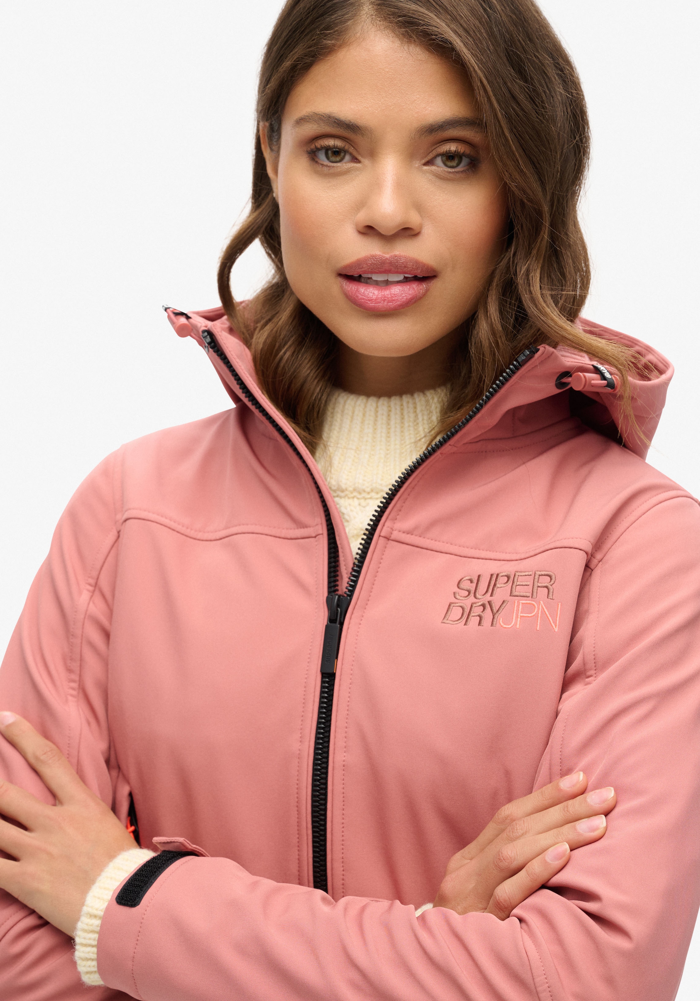 Superdry Outdoorjacke »HOODED SOFT SHELL TREKKER JKT«, mit Kapuze