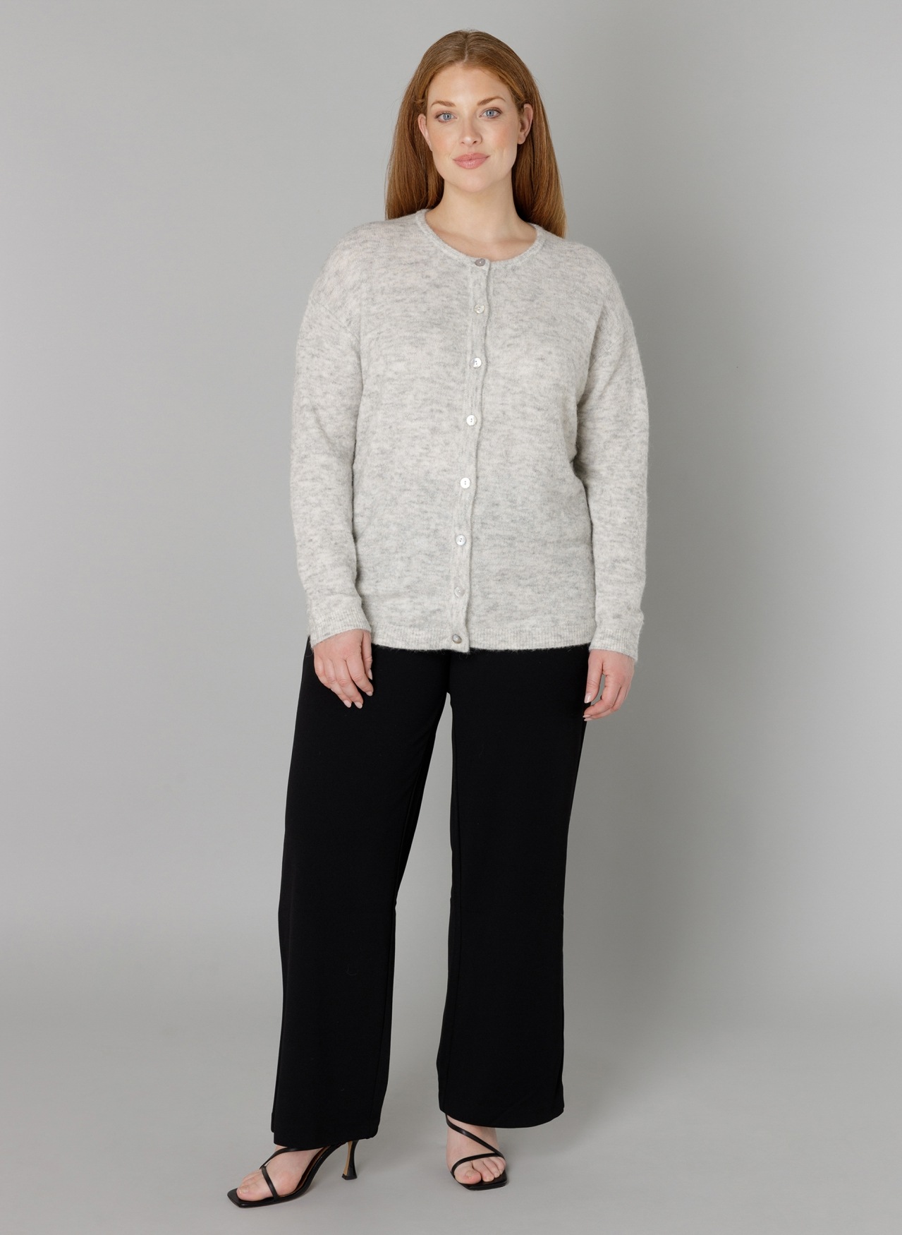 Base Level Curvy Cardigan »Yulia«, mit Woll-Anteil und Knopfleiste