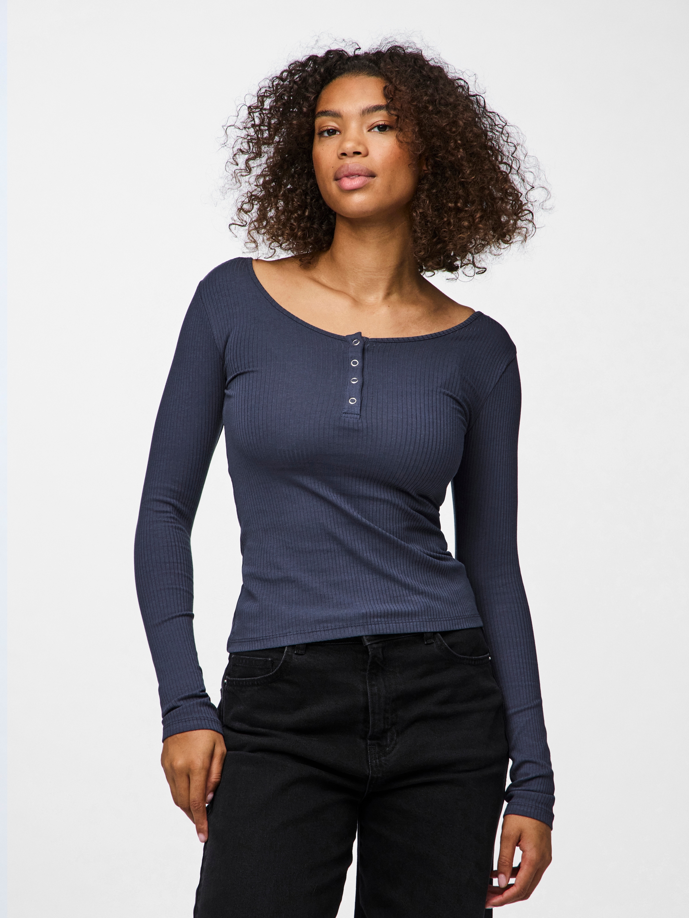 pieces Langarmshirt »PCKITTE LS TOP NOOS BC« Baumwollmischung, slim fit