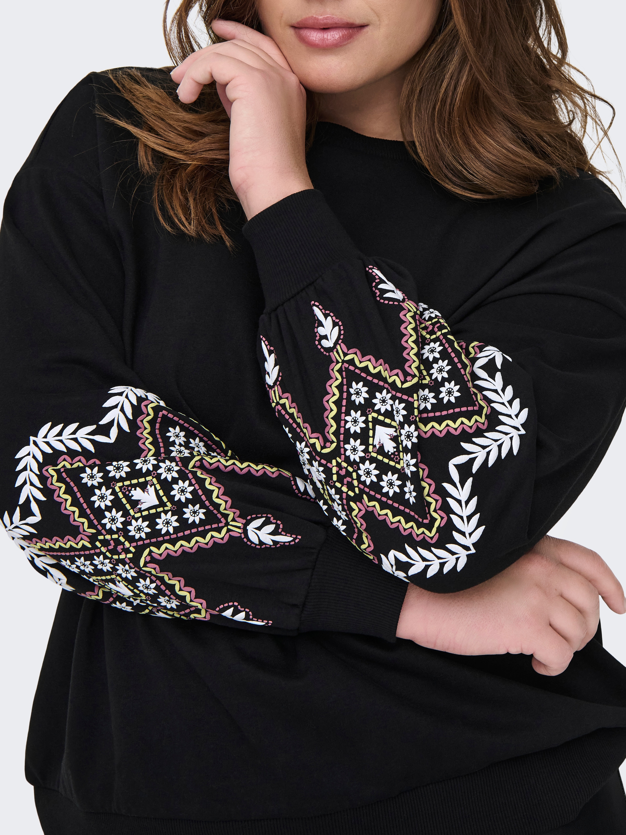 ONLY CARMAKOMA Sweatshirt »CARBROOKE L/S O-NECK PRINT SWT JRS NOOS«, Baumwollmischung, regular fit
