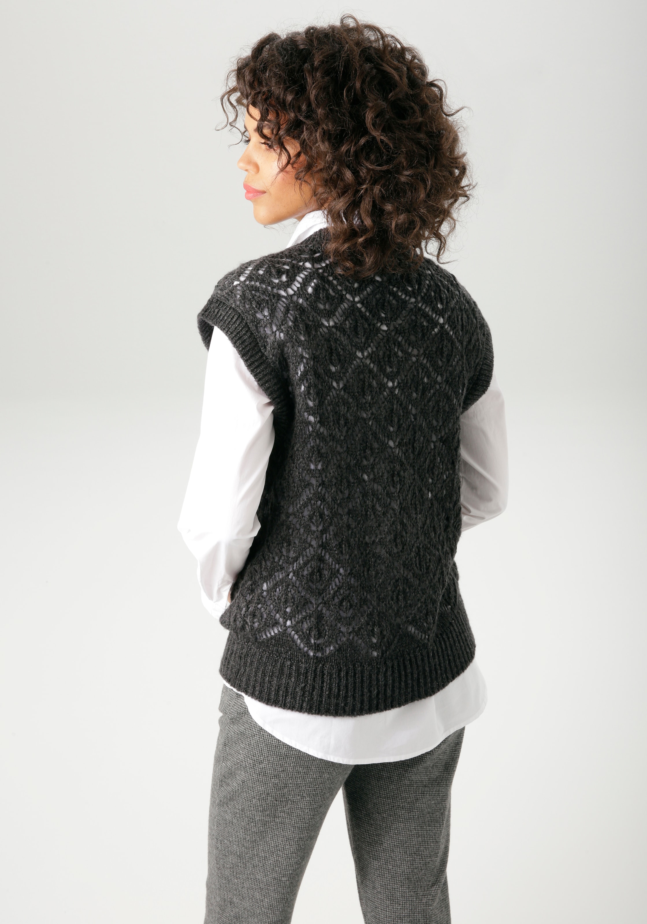 Aniston CASUAL Pullunder, mit trendigem Ajour-Strick-Muster - NEUE KOLLEKTION