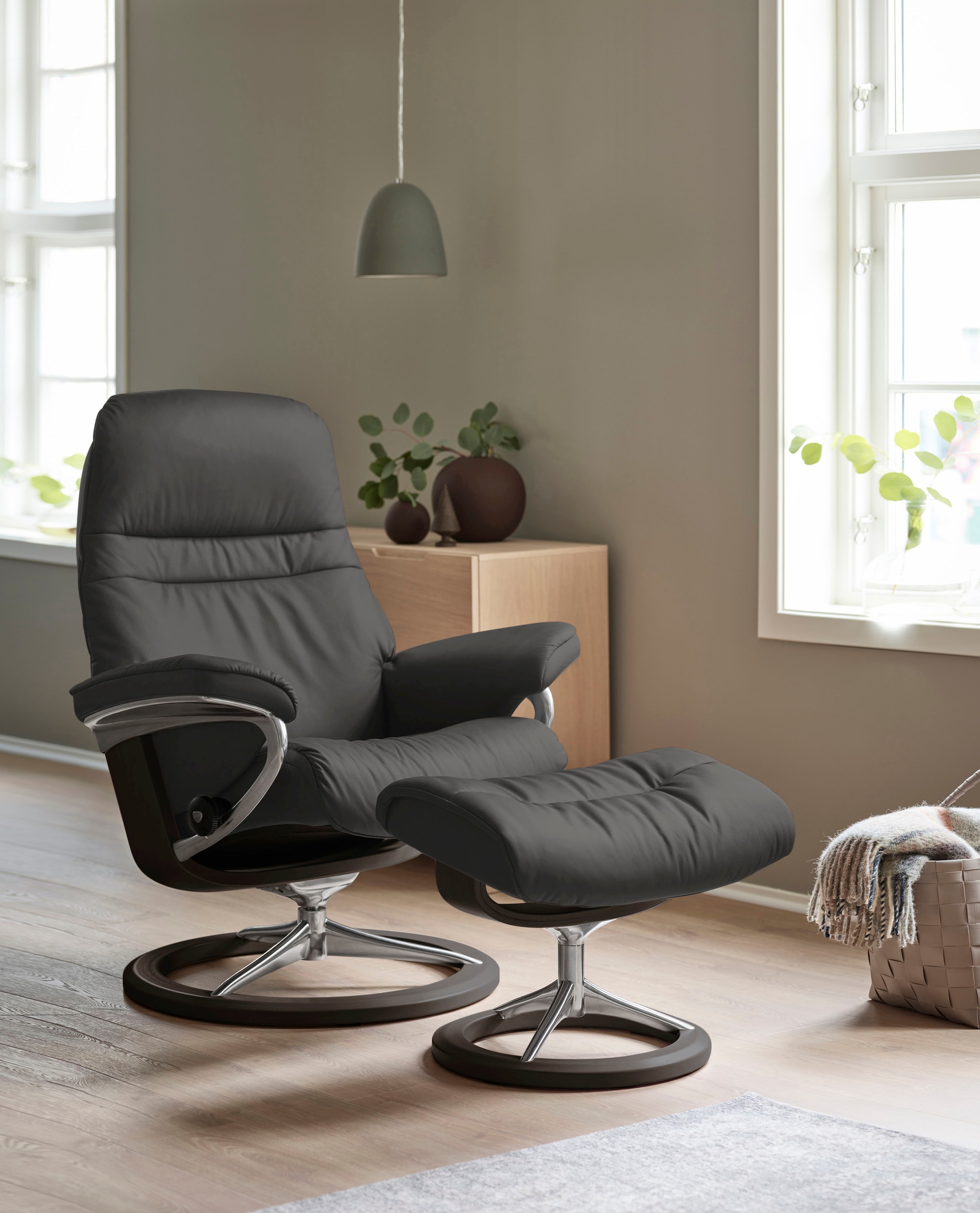 Stressless® Relaxsessel »Sunrise«, (Set, Relaxsessel mit Hocker), mit Signature Base, Größe L, Gestell Wenge
