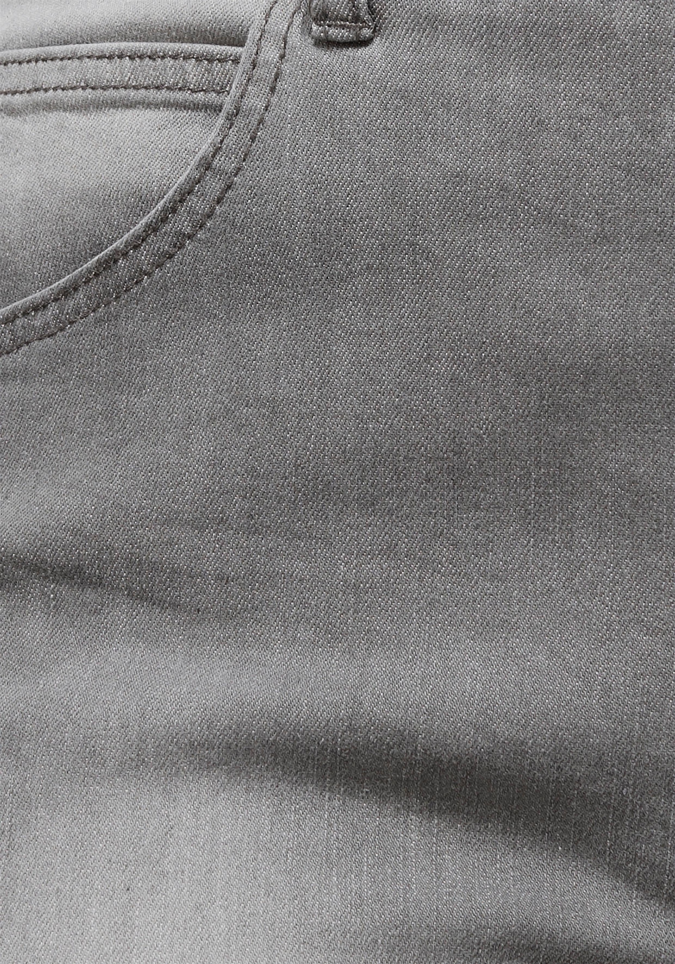 Arizona Slim-fit-Jeans »Curve-Collection«, hohe Leibhöhe, Five-Pocket-Design, Zip-Fly