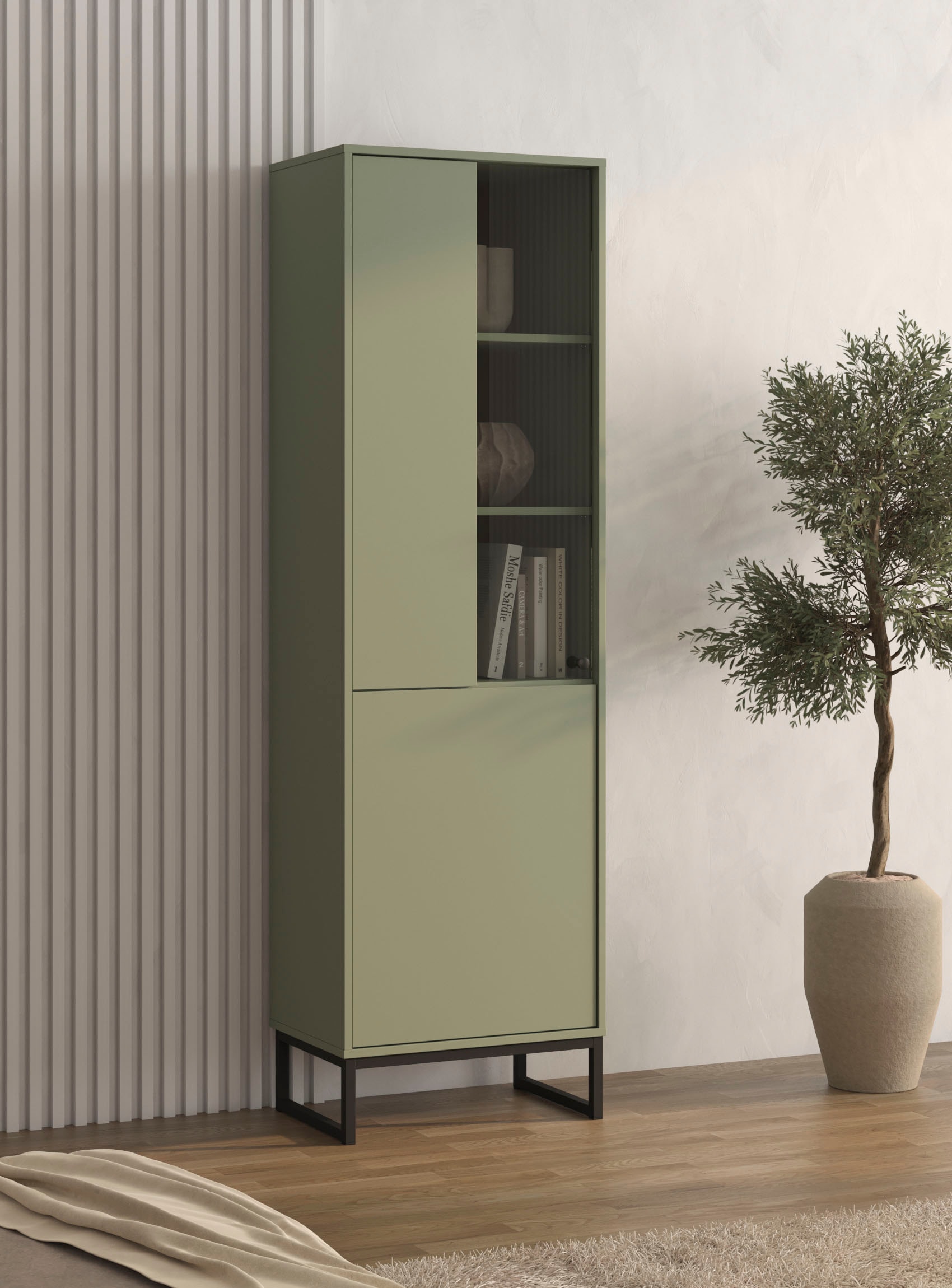 OTTO home Vitrine »Loft, Höhe 180 cm, moderne Standvitrine mit 2 Türen, Metallkufen« Hochschrank mit viel Stauraum, Glastür und verstellbaren Einlegeböden