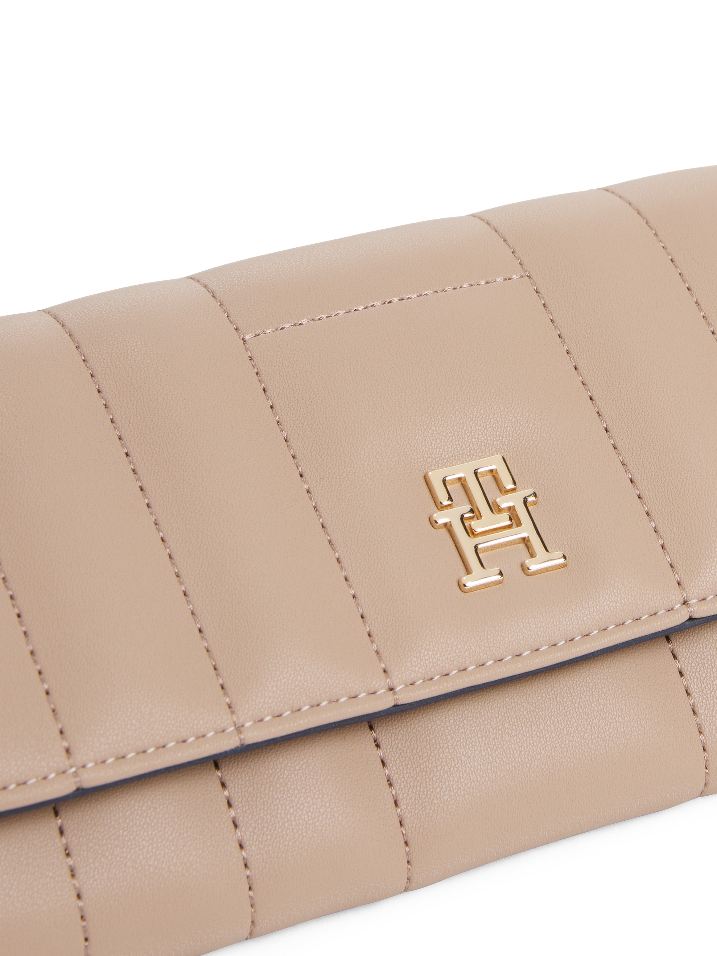 Tommy Hilfiger Geldbörse »TH FEMININE LRG FLAP«, Damen-Geldbeutel, Portemonnaie mit goldfarbenem TH-Schmuckelement