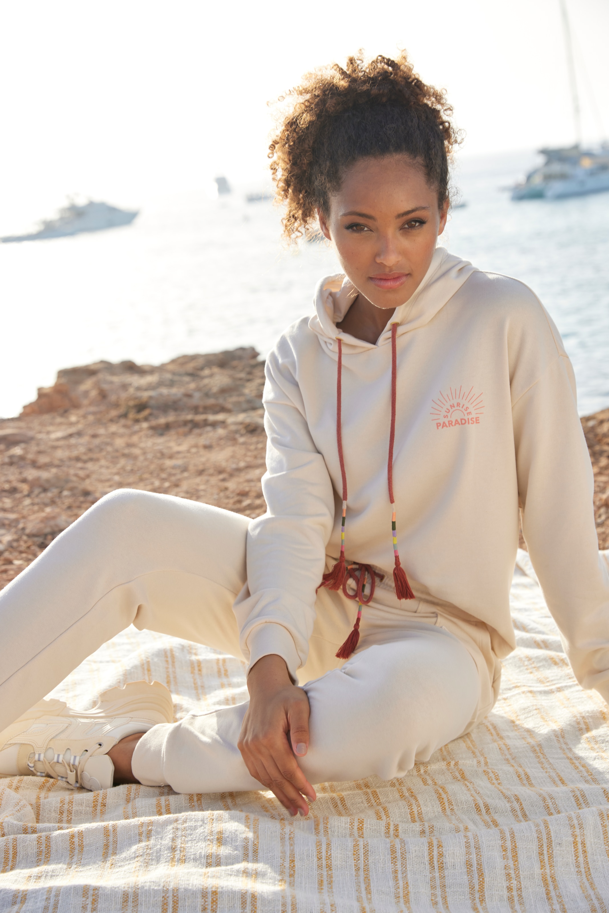 Vivance Sweatpants, Relaxhose, Loungehose mit aufgesetzten Taschen, Loungewear