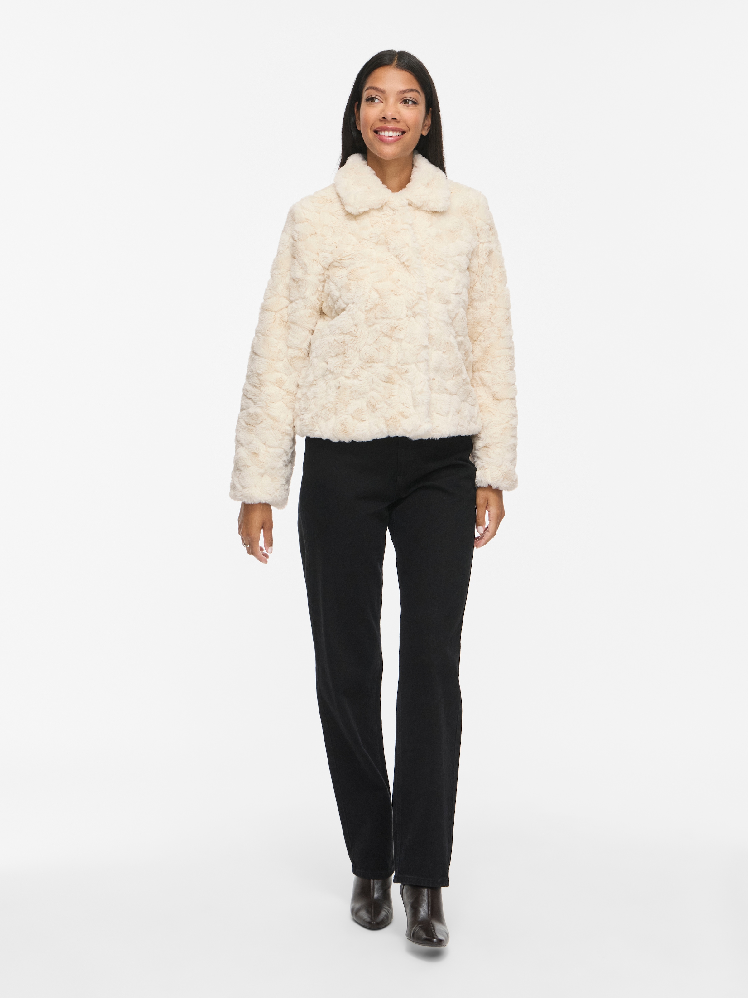 Vila Kurzjacke »VIDORTE NEW L/S JACKET/PB« Aus Kunstfell mit Knopfleiste