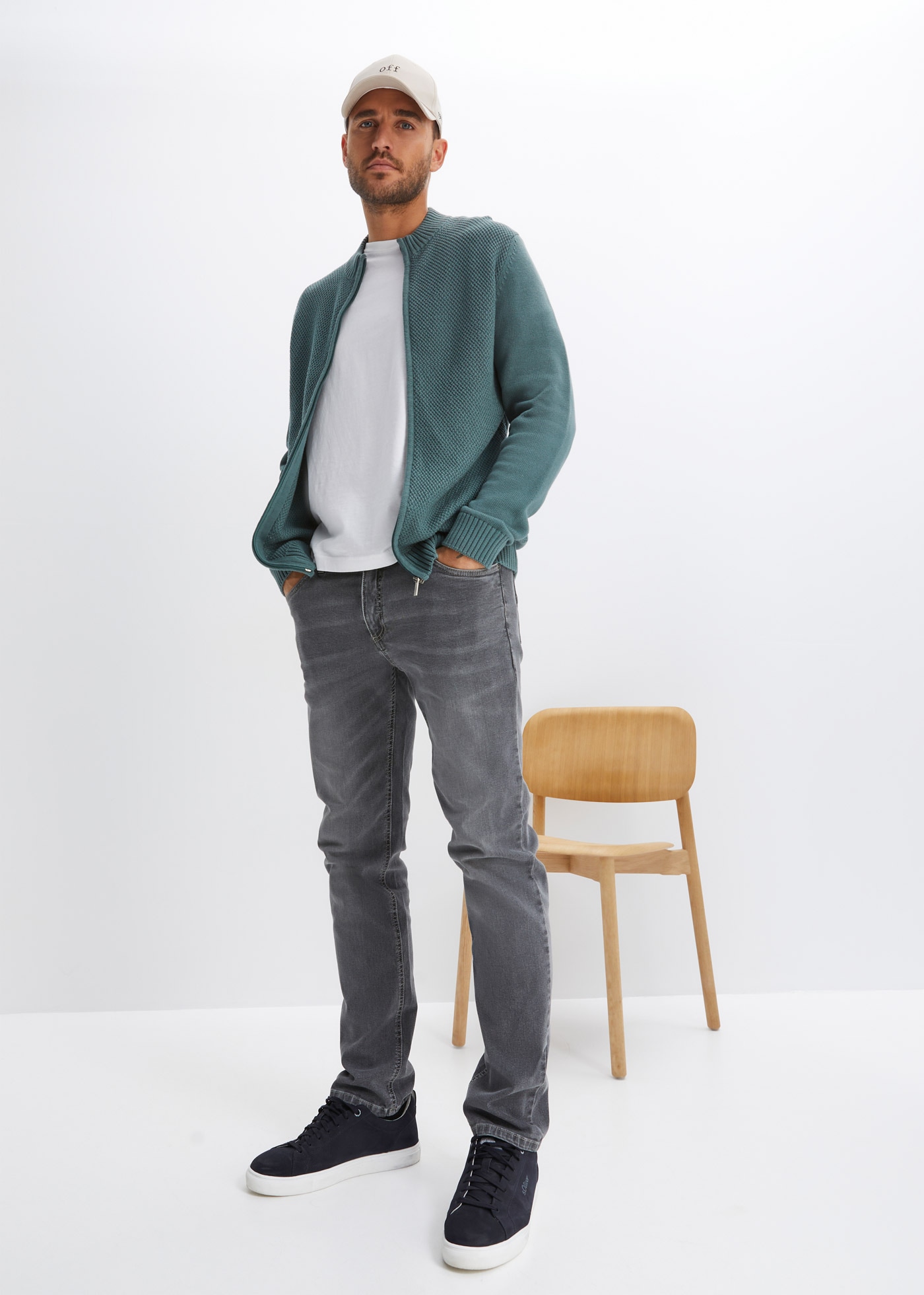 bonprix Strickjacke »Feinstrickjacke aus reiner Baumwolle« Regular fit, Feinstrick, mit Stehkragen, aus Baumwolle