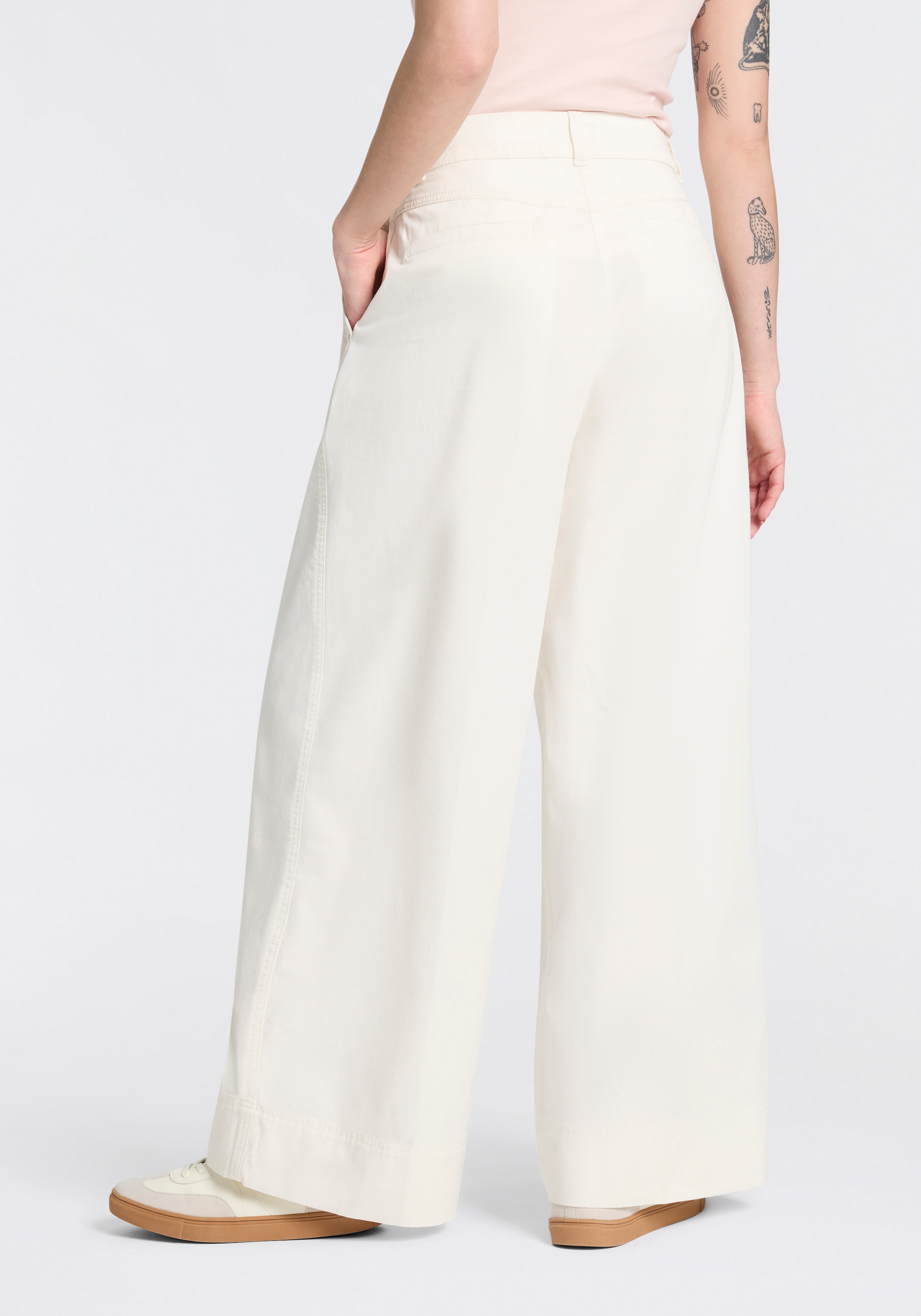 BOSS ORANGE Bundfaltenhose »Tanjura Premium Damenmode«  mit weitem Bein