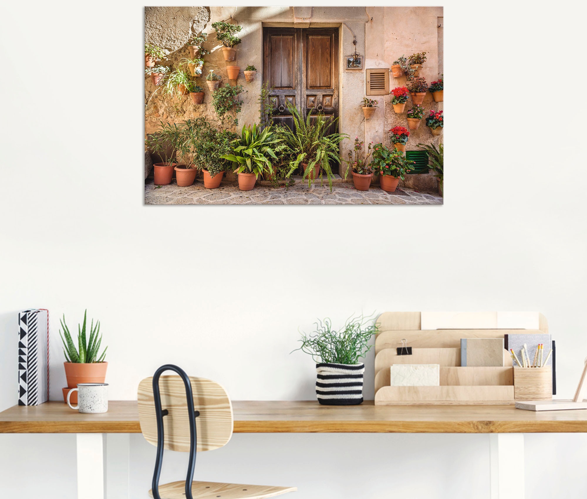 Artland Wandbild »Altstadtgasse Mallorca, Spanien«, Pflanzenbilder, (1 St.), als Alubild, Outdoorbild, Leinwandbild, Poster, Wandaufkleber