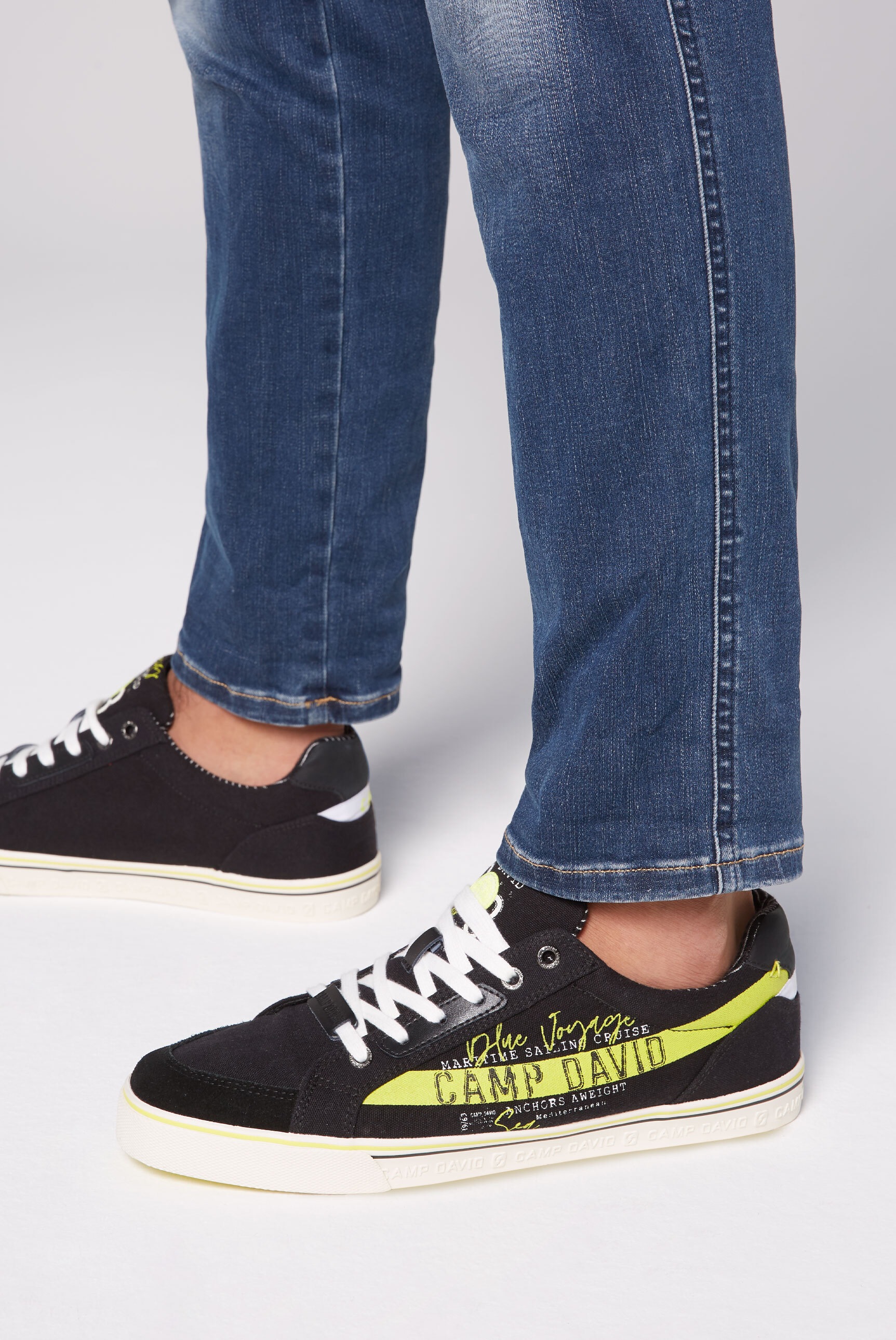 CAMP DAVID Sneaker, mit gepolstertem Einstieg