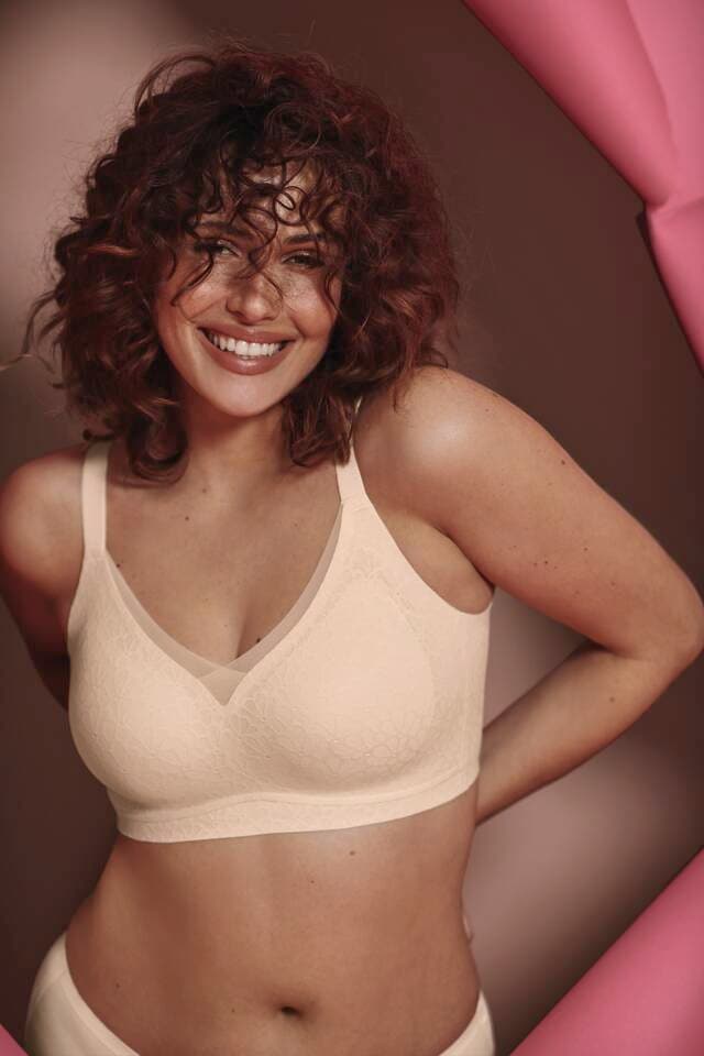 Anita since 1886 Bralette Verstellbare Träger, sportlich leichter Mesh Abschluss im Dekolleté.