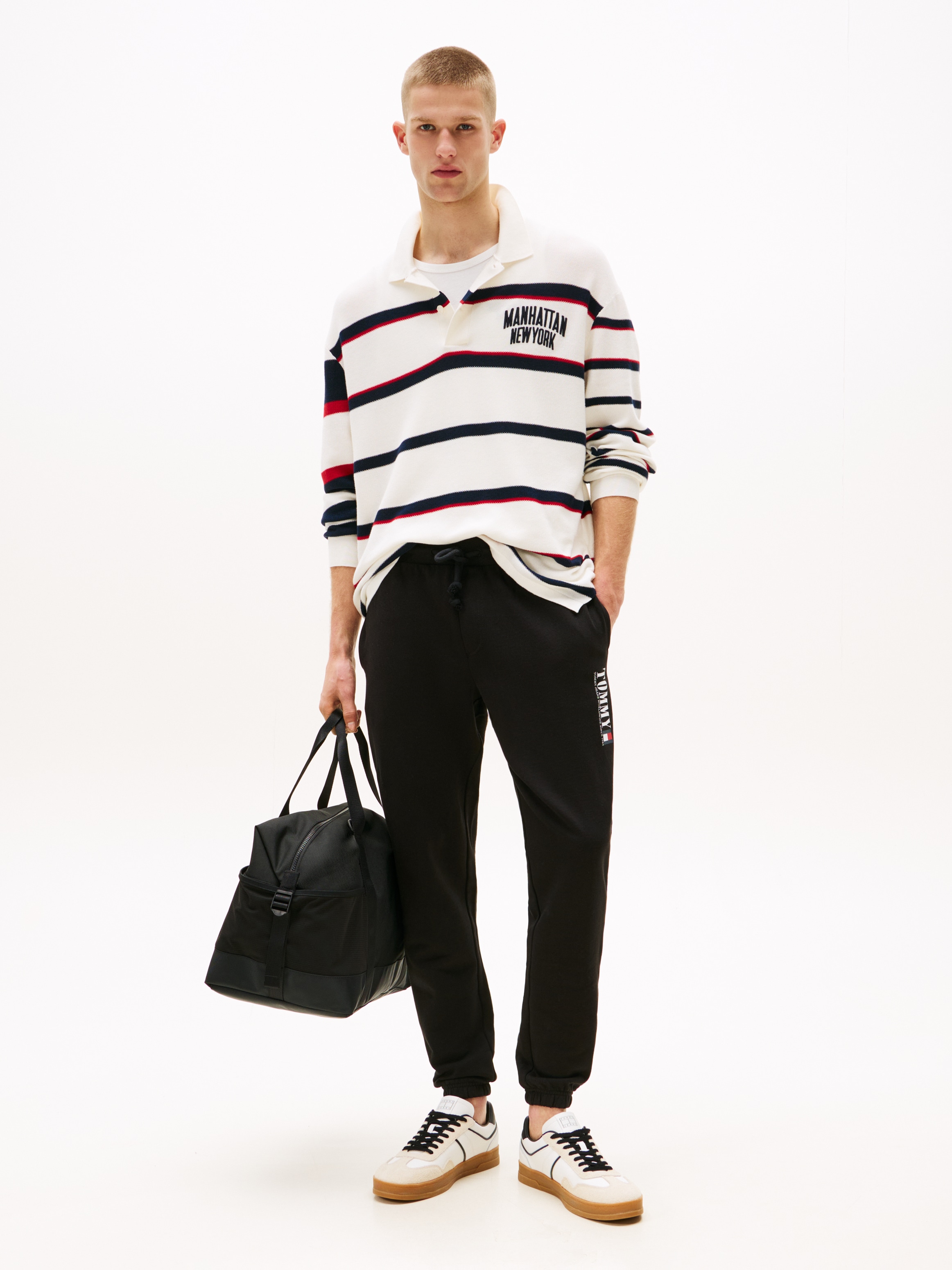 Tommy Jeans Sweathose »TJM SLIM RWB DNA GRAPHIC PANT«, mit elastischem Bund, großer Logoprint