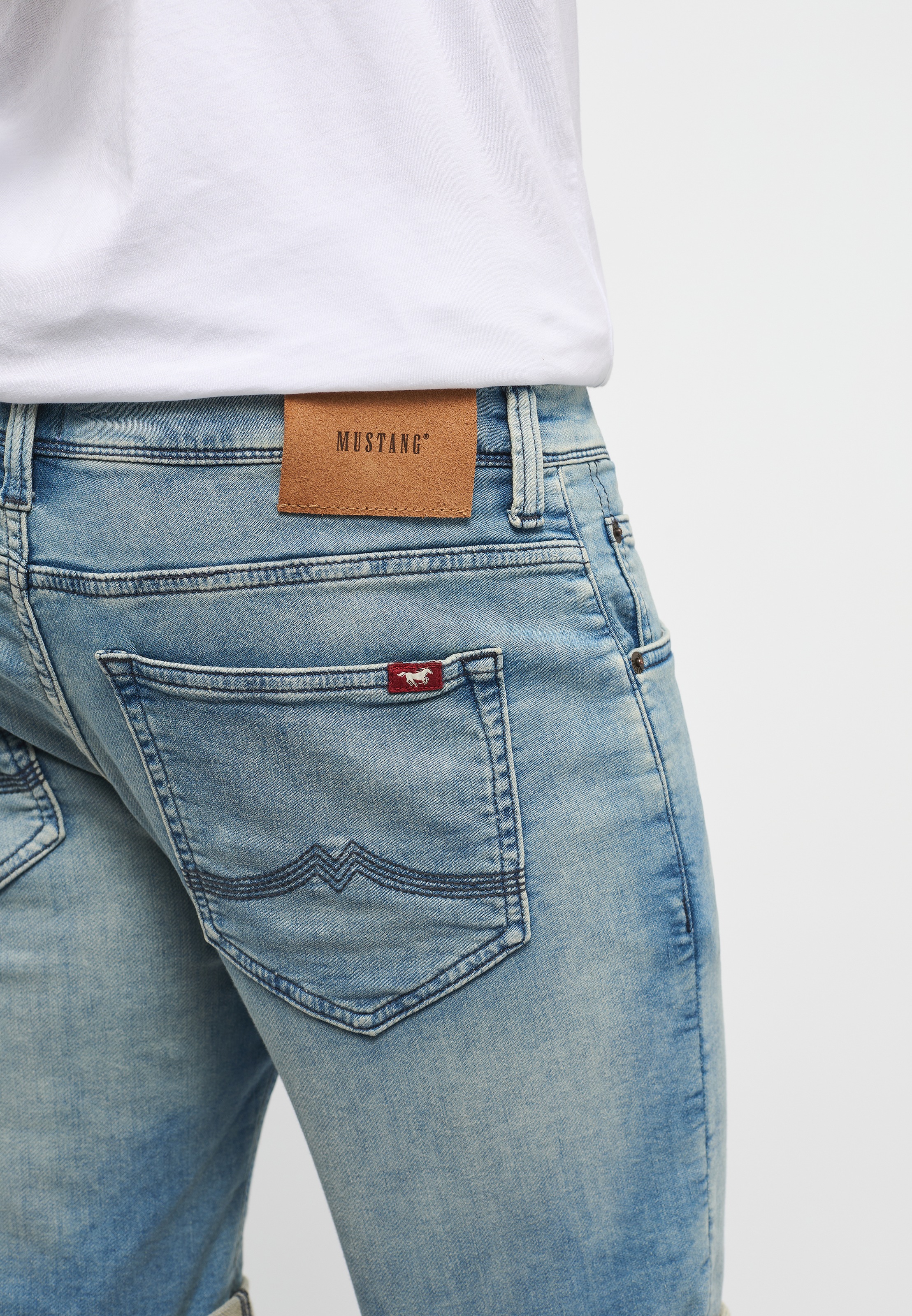 5. Bild von MUSTANG Jeansshorts »Style Chicago Shorts«