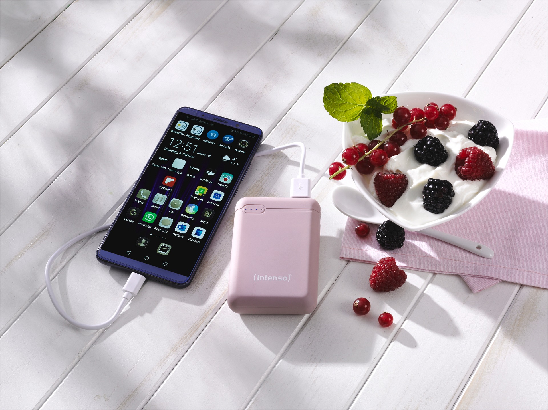 Intenso Powerbank »XS10000 10.000 mAh«, Intenso Power Bank XS10000 dark blue, mobiler Zusatzakku, mit USB-C zu USB-C Ladekabel