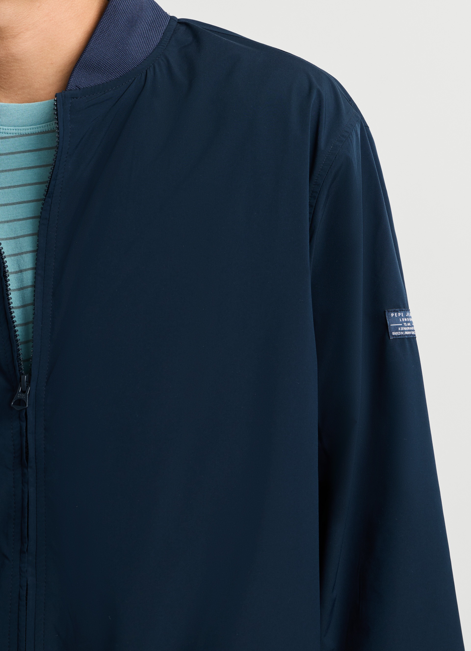 Pepe Jeans Bomberjacke »BELVEDERE« mit Stehkragen, Aufnäher