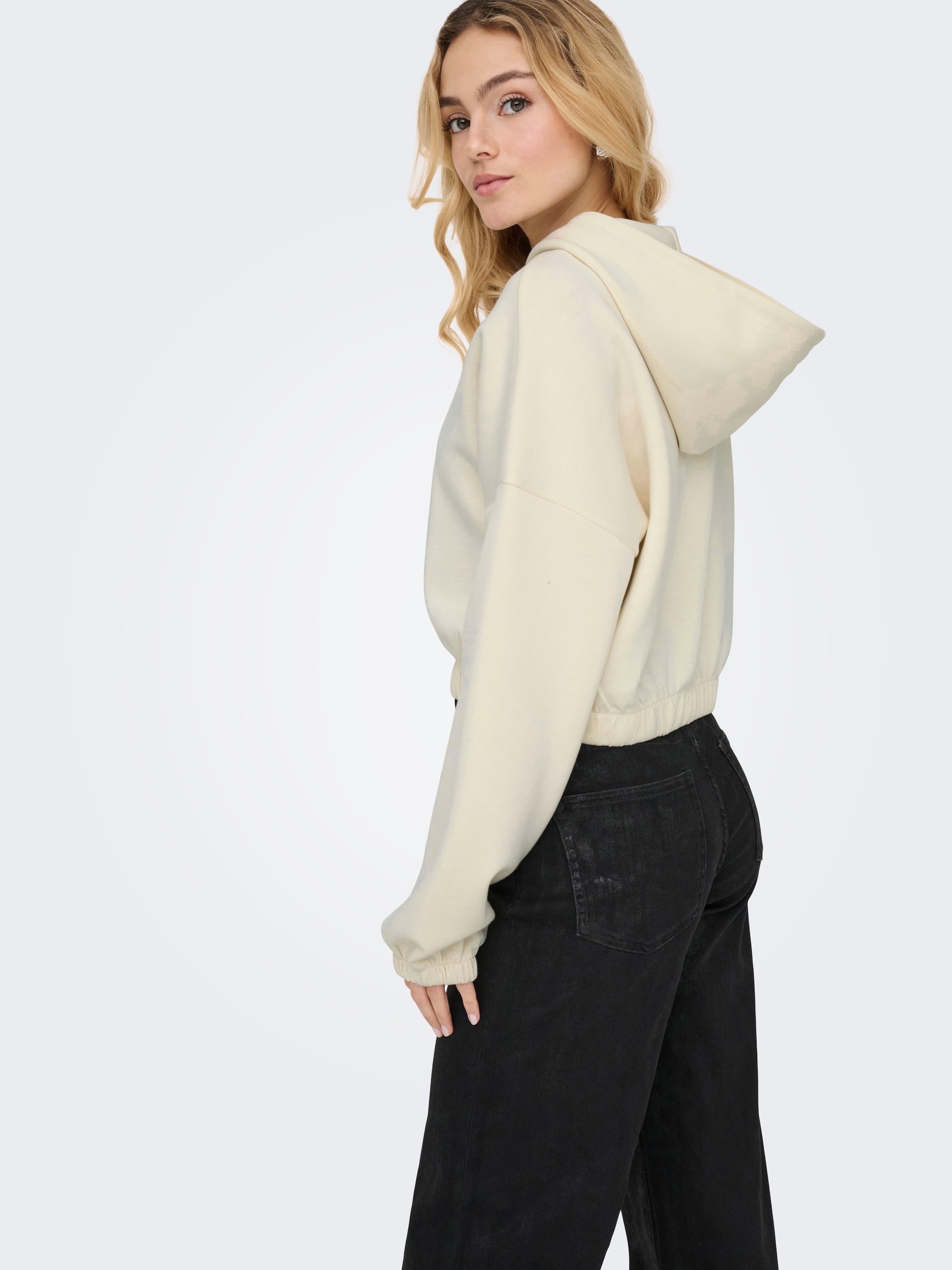 ONLY Kapuzensweatshirt »ONLSCARLETT LS ELASTIC ZIP HOOD SWT NOOS«
