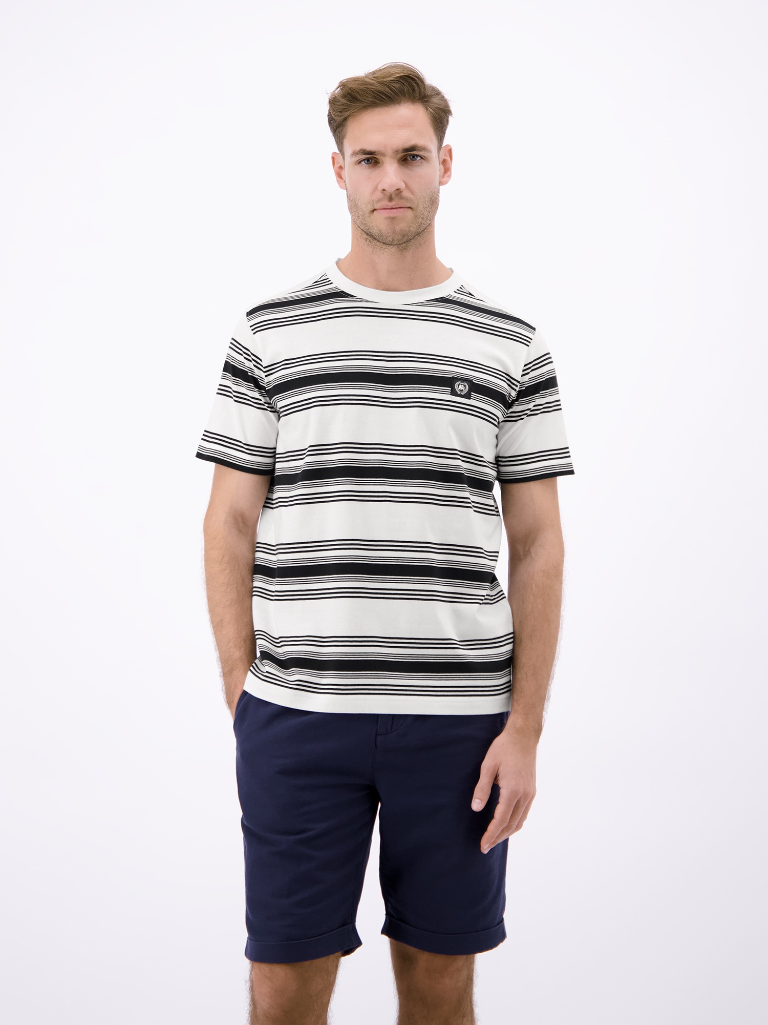 LERROS T-Shirt »T-Shirt im Streifenlook mit O-Neck«