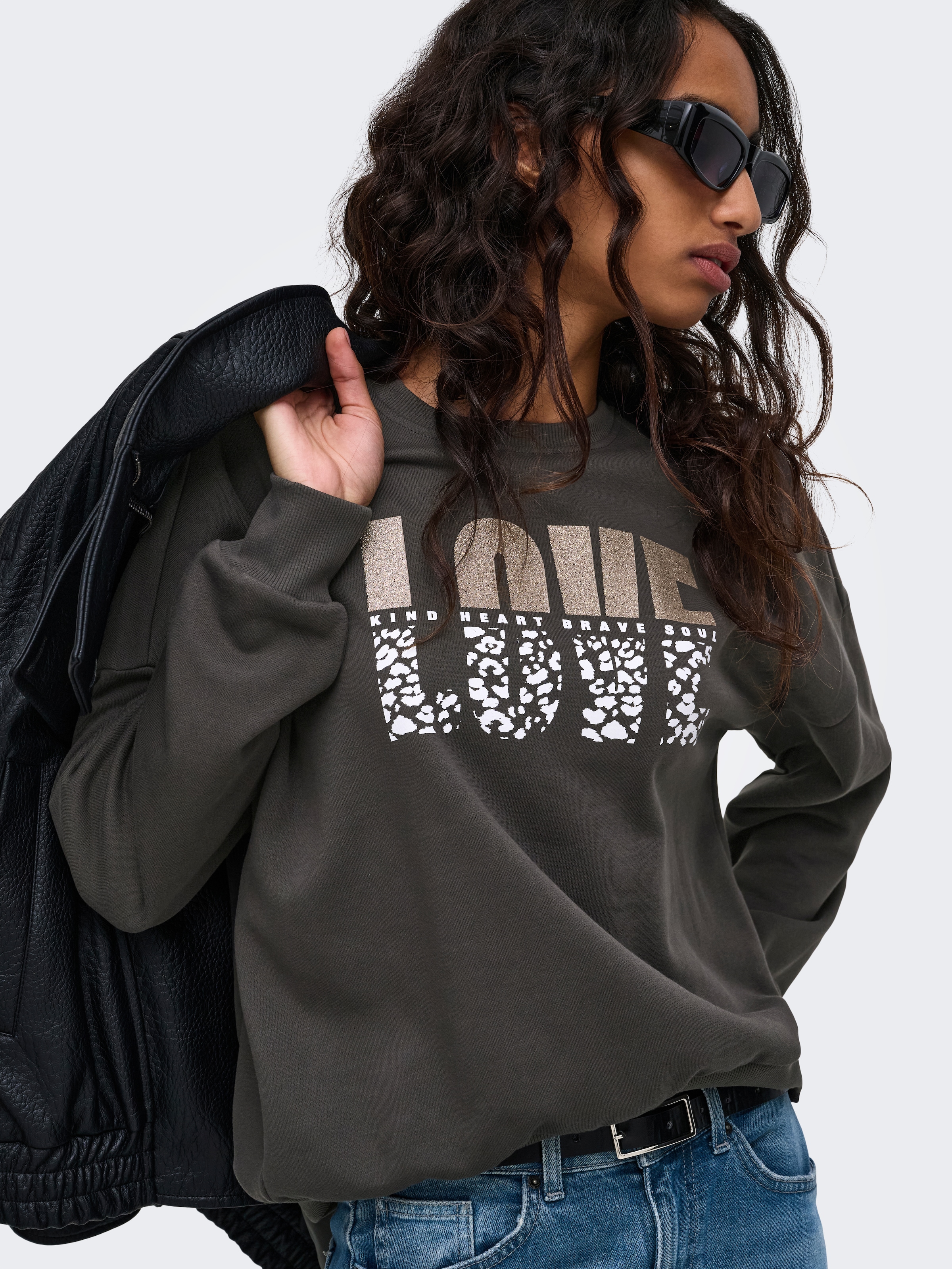 ONLY Sweatshirt »ONLTAMMIE L/S LEO PRINT O-NECK SWT«, Baumwollmischung, regular fit
