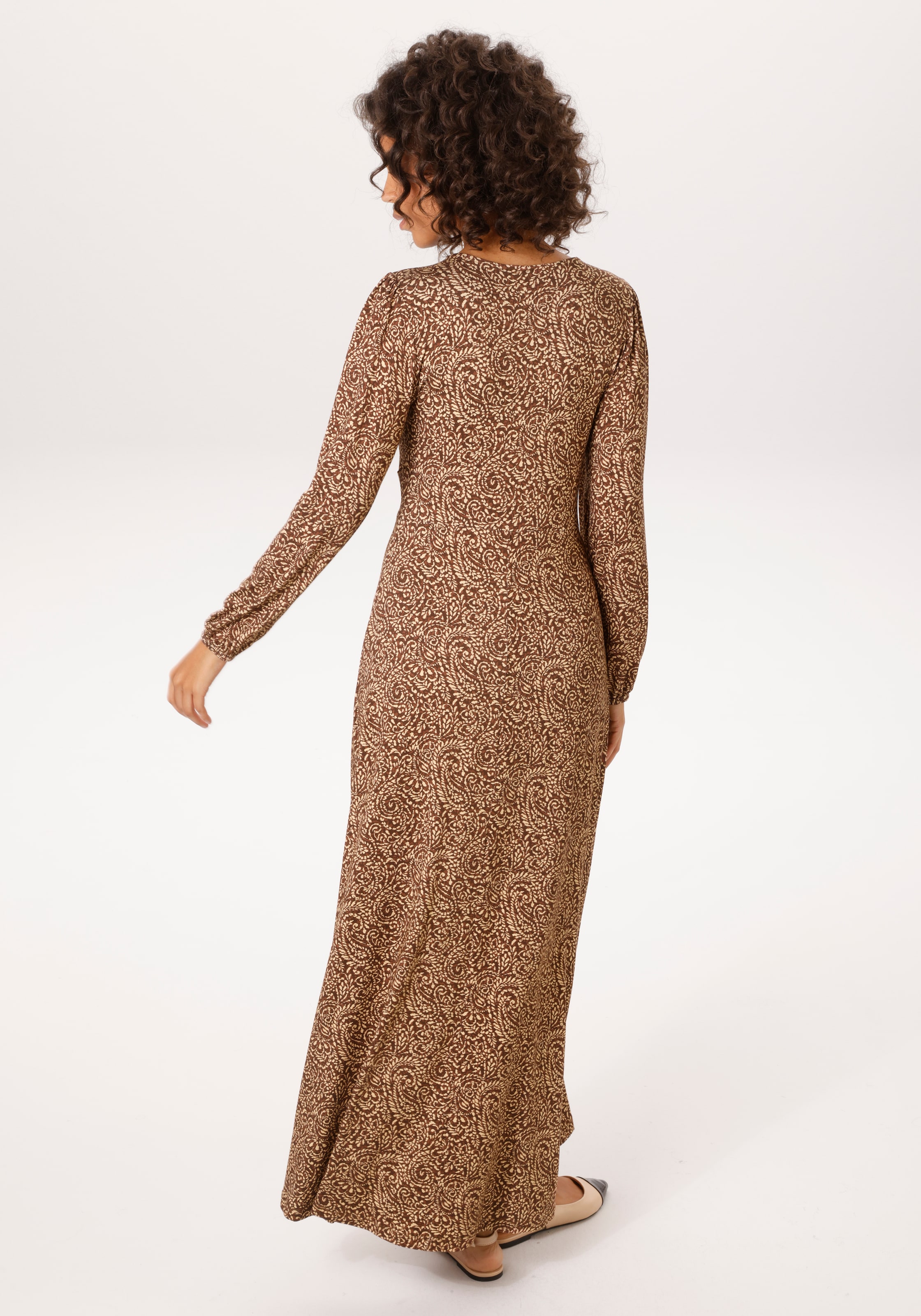 Aniston CASUAL Maxikleid mit raffiniertem Knoten am Dekolleté