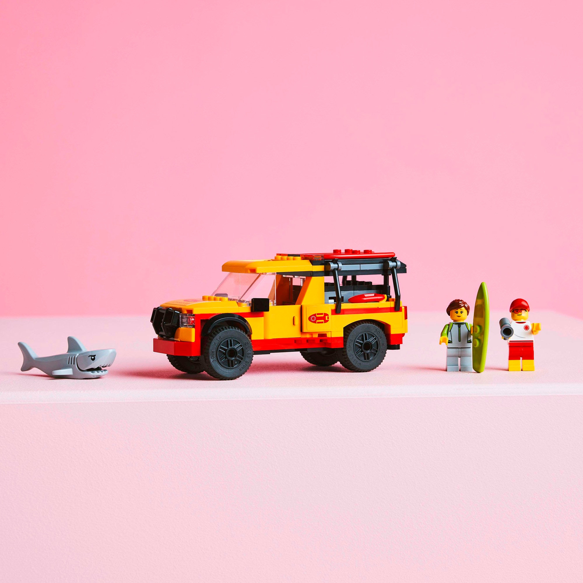 LEGO® Konstruktionsspielsteine »Einsatzfahrzeug der Rettungsschwimmer (60453), LEGO City«, (214 St.), Made in Europe