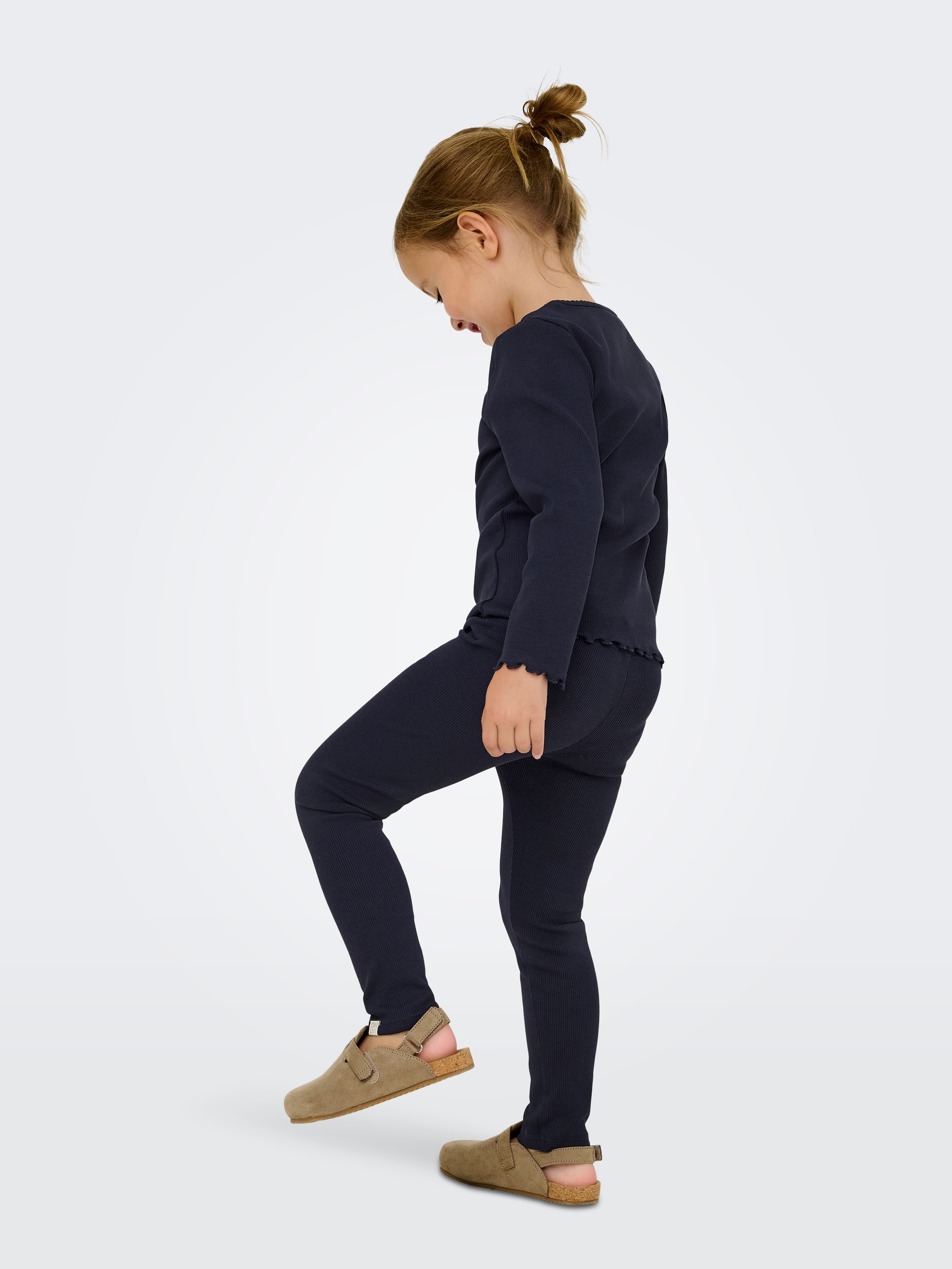 KIDS ONLY Langarmshirt »KMGTRINNY SLD LS ONECK TOP JRS NOOS« aus Baumwollmischung, figurbetonte Passform, mit Jersey und Rippware