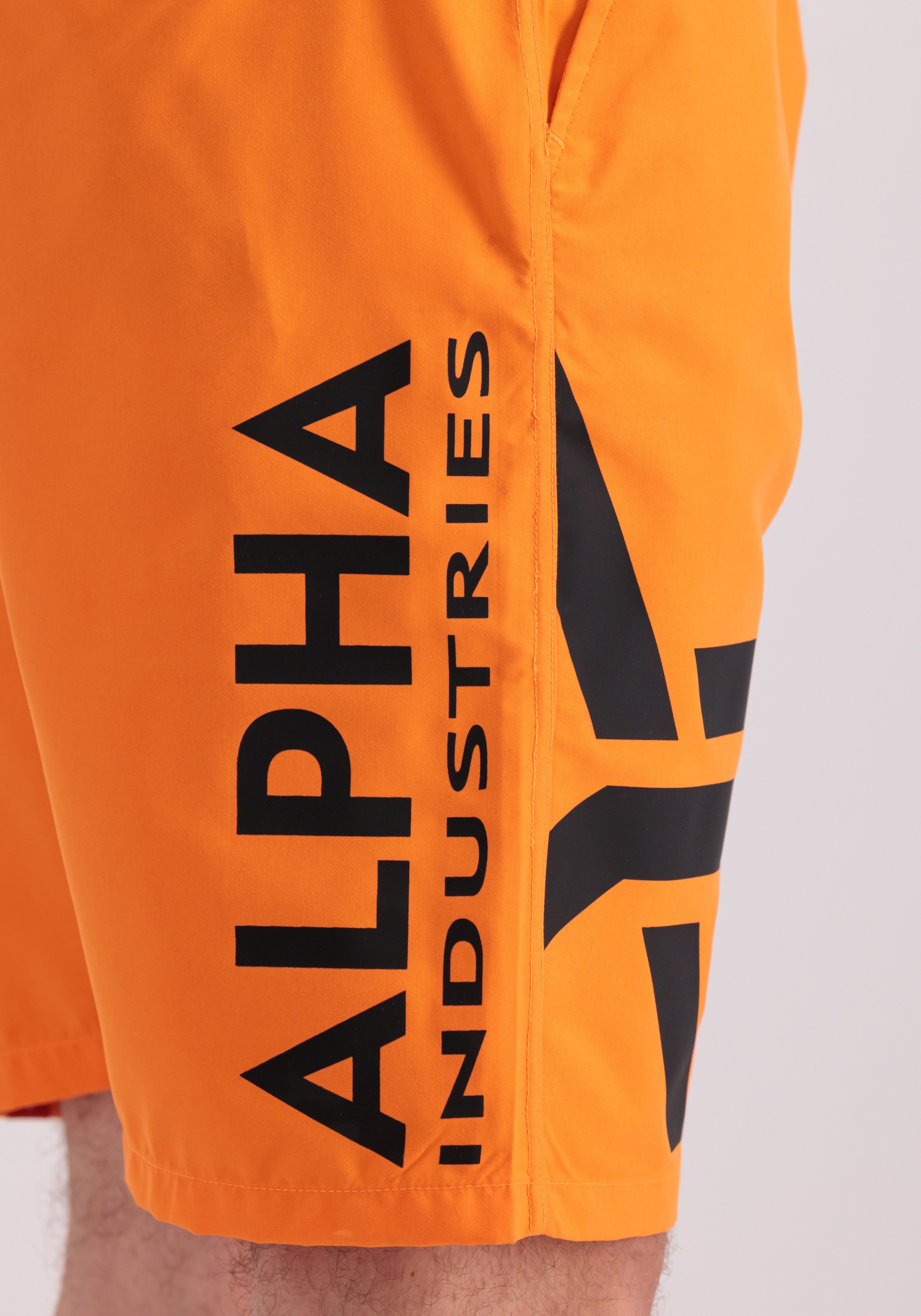 Alpha Industries Shorts »Side Print Board Short«