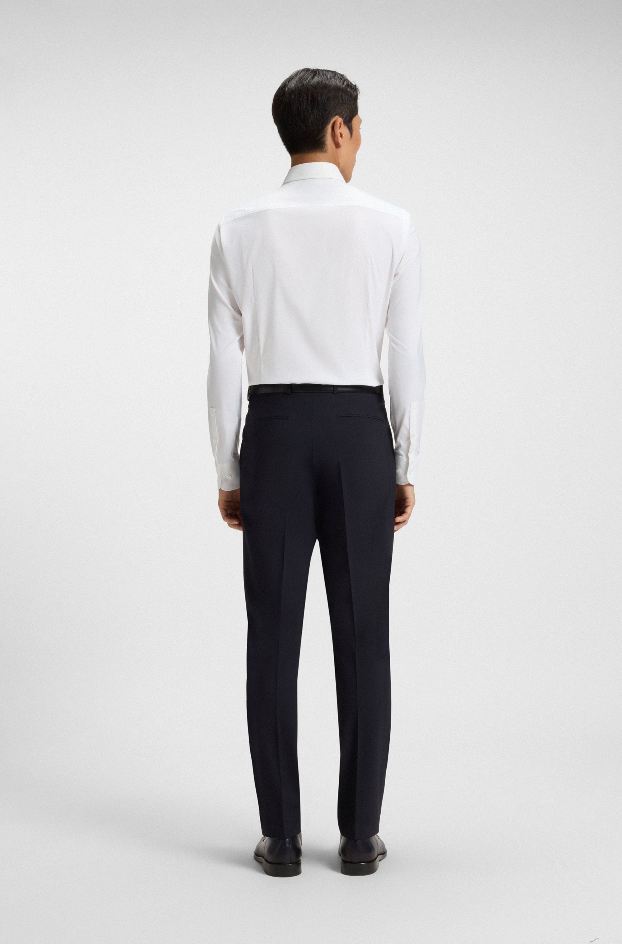 BOSS Businesshemd »HANK« Slim-Fit, aus funktionalem Stretch-Twill, Kentkragen