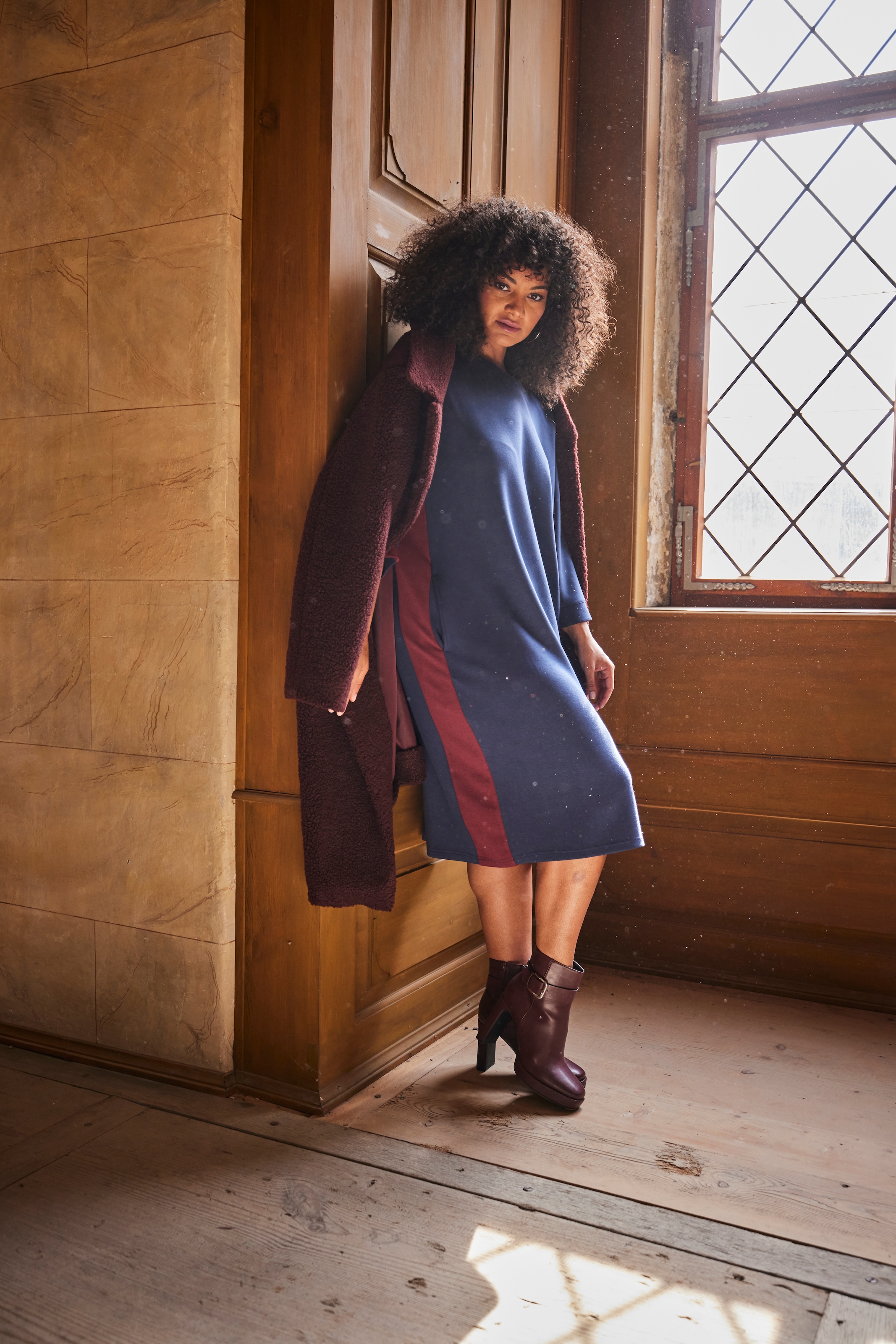 Aniston PLUS Sweatkleid, aus super weichen, elastischen Jersey-Qualität - NEUE KOLLEKTION