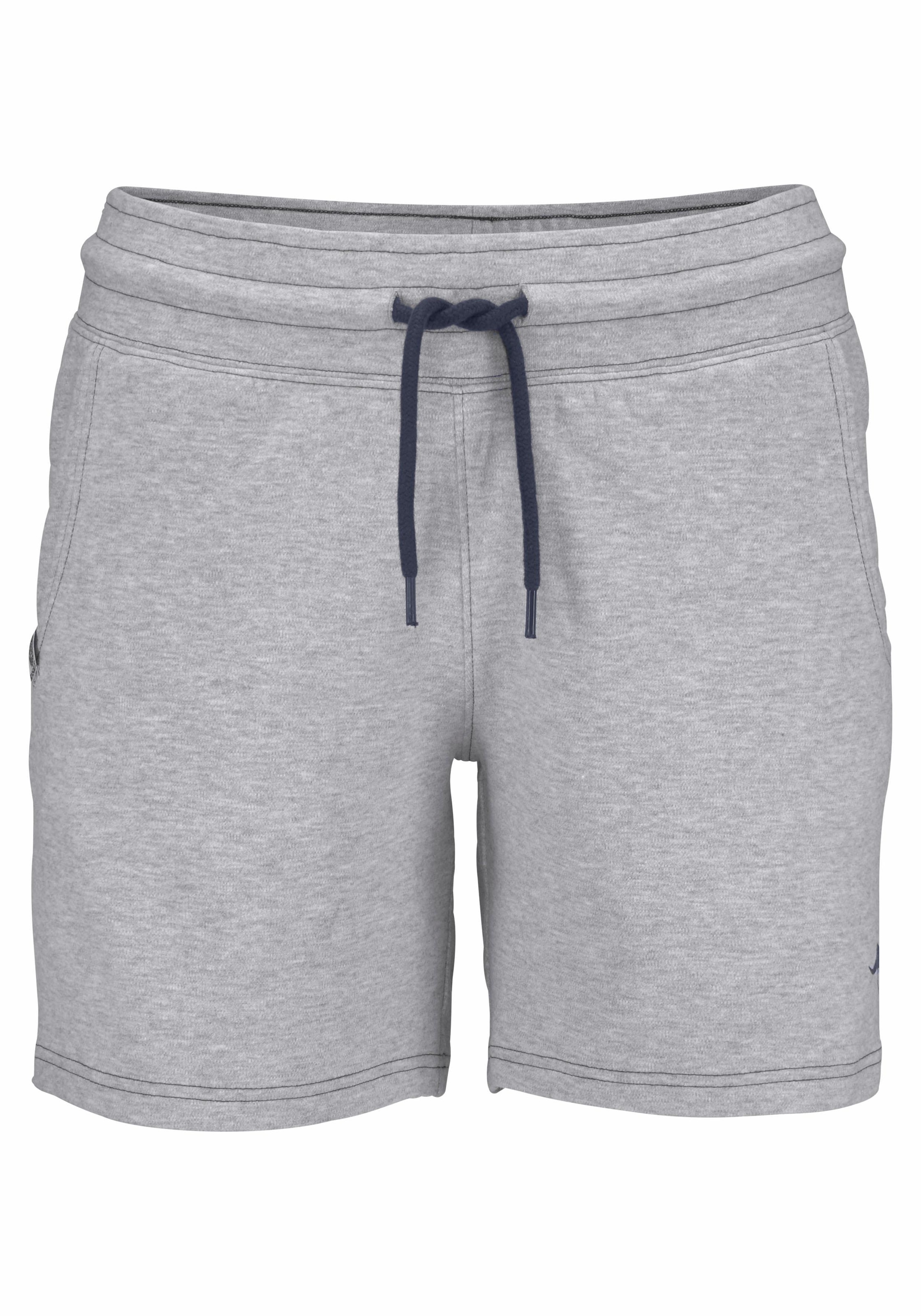 KangaROOS Sweatshorts, mit kontrastfarbener Kordel und kleinem Label-Print