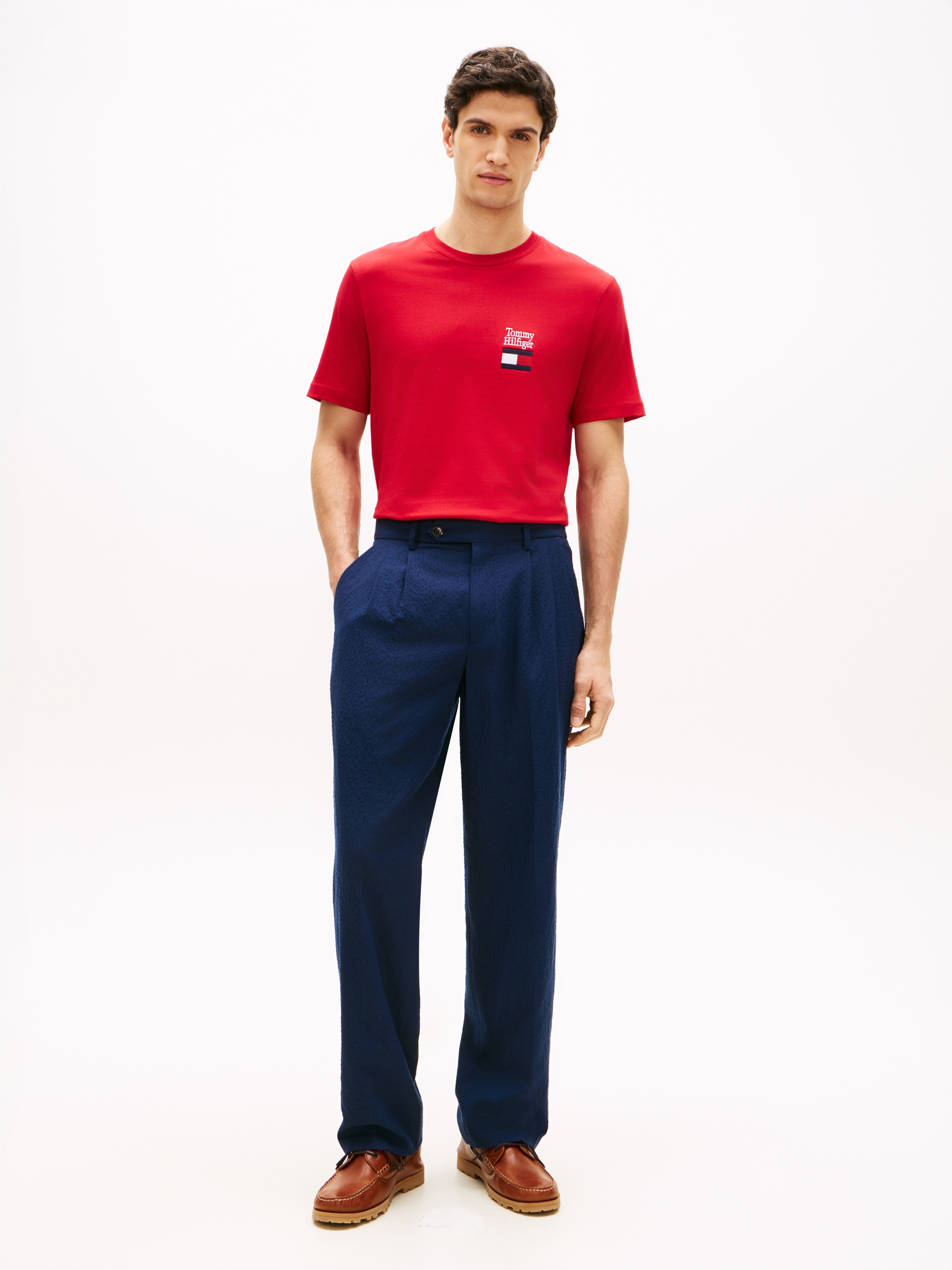 Tommy Hilfiger T-Shirt »BRAND LOVE TEXT STACK« Regular fit mit Rundhalsausschnitt