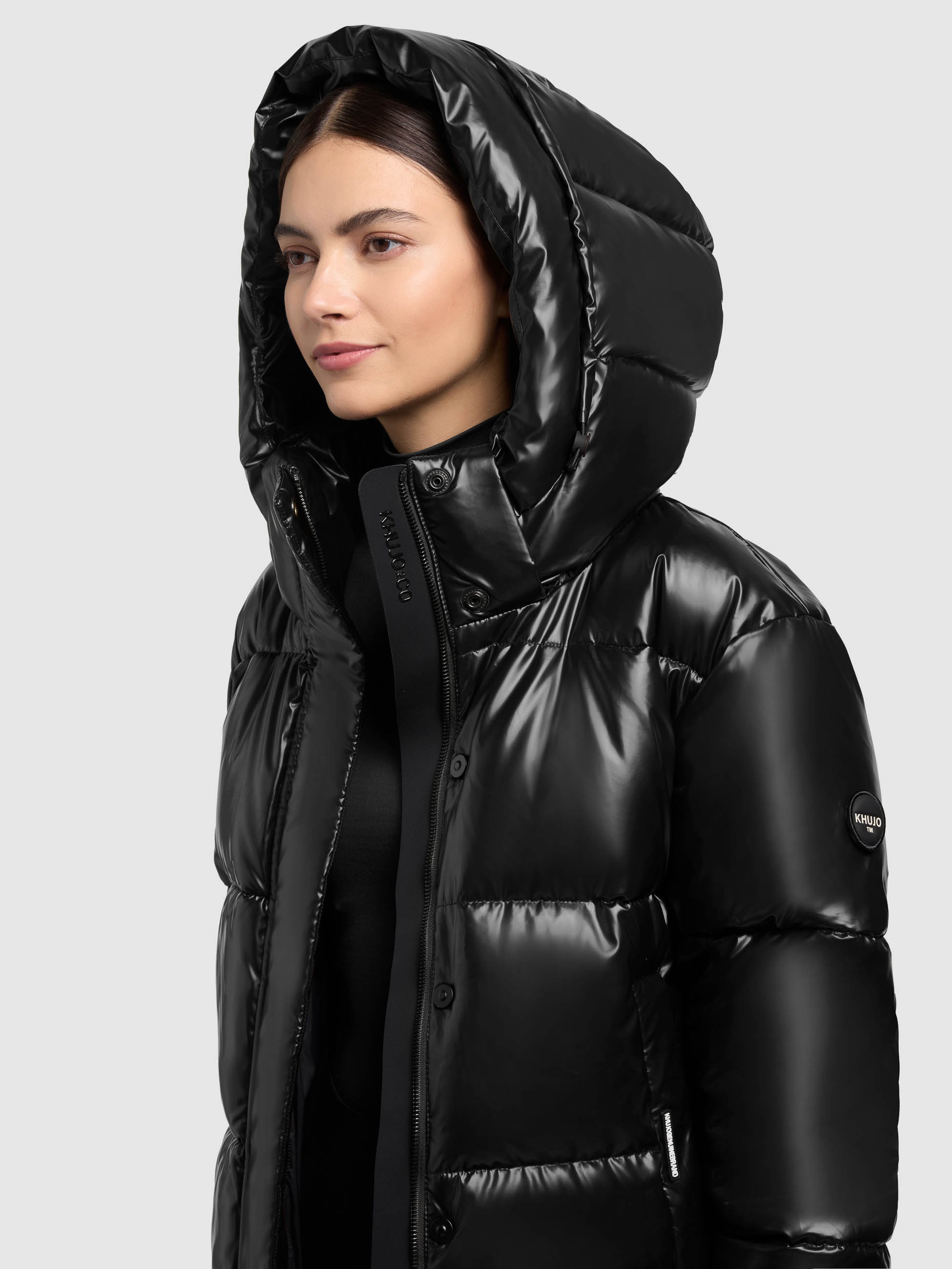khujo Steppjacke »DEVINA2 SHINY« mit Kapuze abnehmbare Kapuze, Windschutzblende mit Magnetverschluss