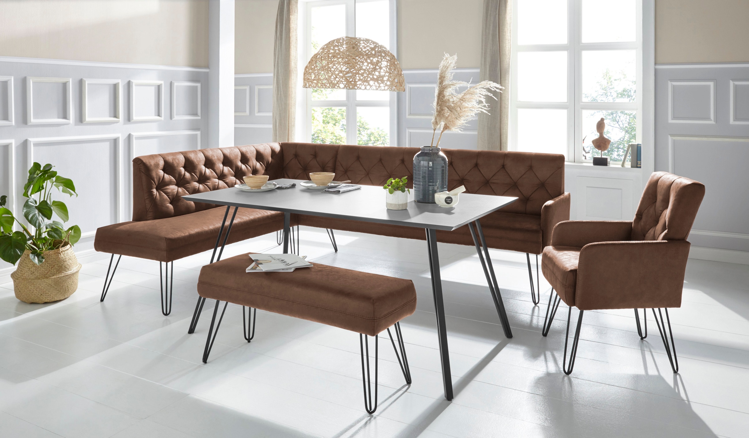 exxpo - sofa fashion Eckbank »Doppio, Chesterfield Optik, komfortabel und bequem, hohe Designfüße«, Frei im Raum stellbar