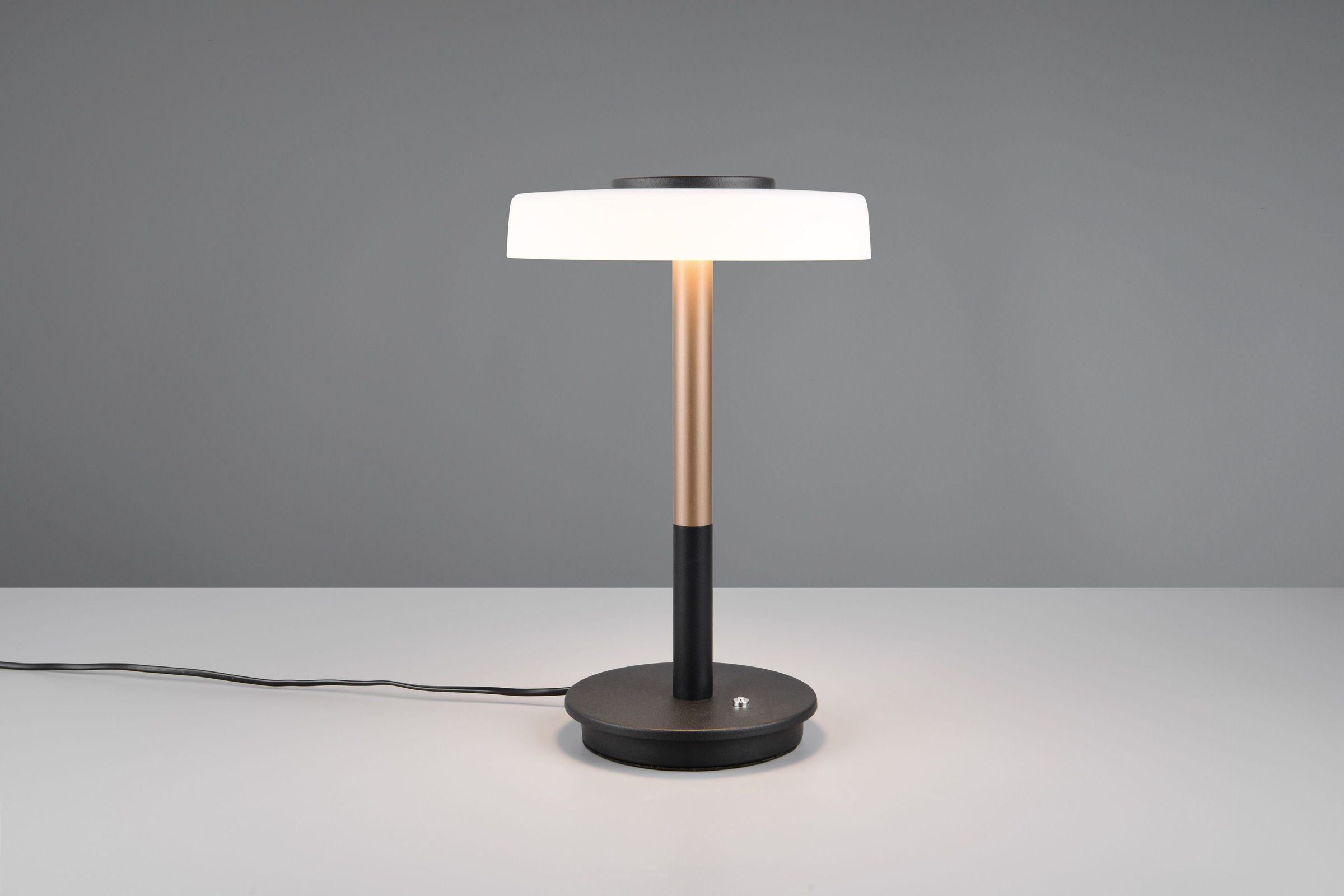 TRIO Leuchten LED Tischleuchte »CELESTE, LED Tischlampe mit 4-Stufen Touchdimmer 10W warmweiß 3000K«, 1 flammig, Leuchtmittel LED-Board | LED fest integriert, 1050 Lumen Höhe 35cm, Tischlampe mit Glasschirm Ø 22cm, Memoryfunktion