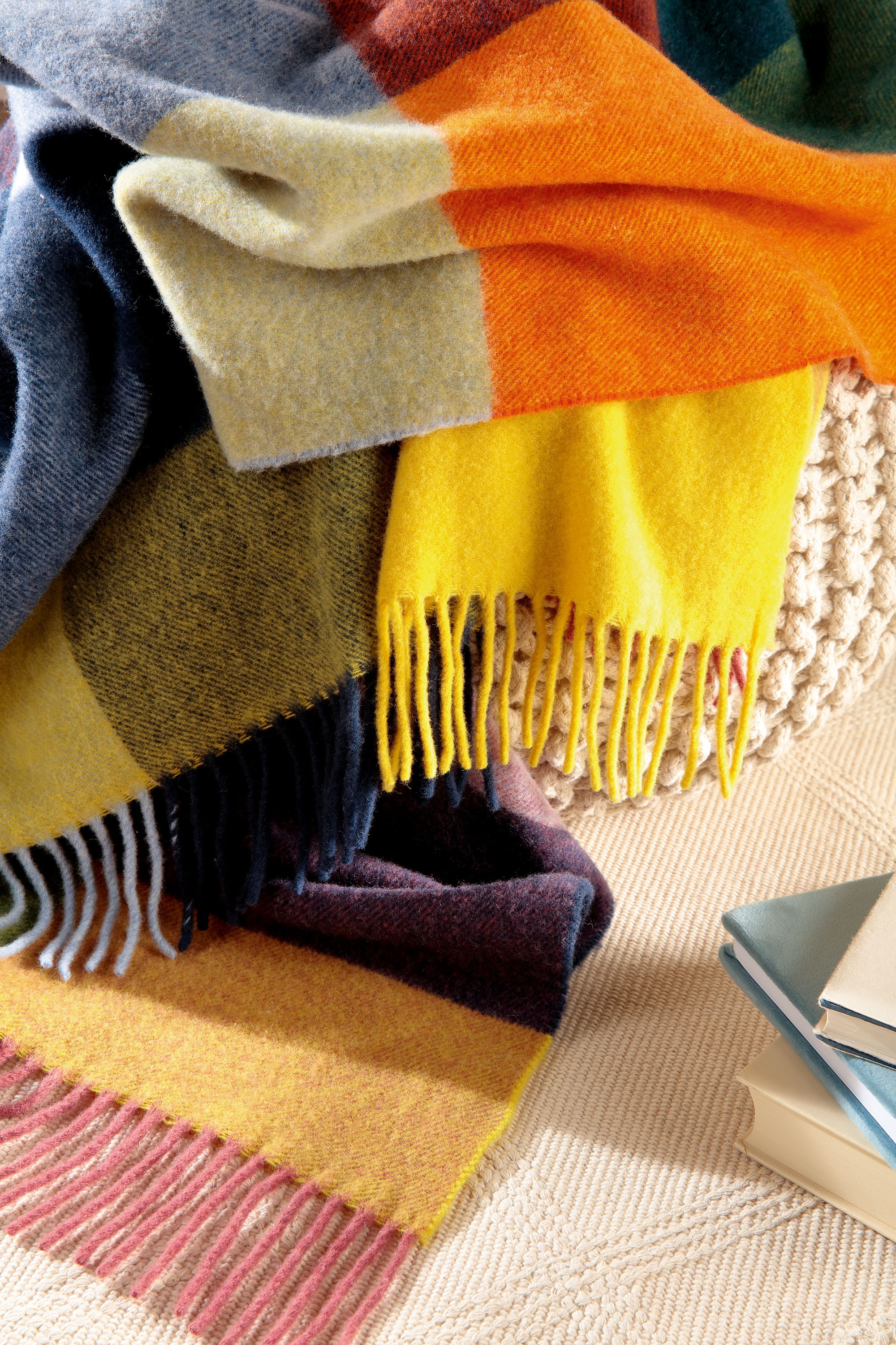 Biederlack Wohndecke »Plaid Vibrant Square« im sommerlichen Karodessin