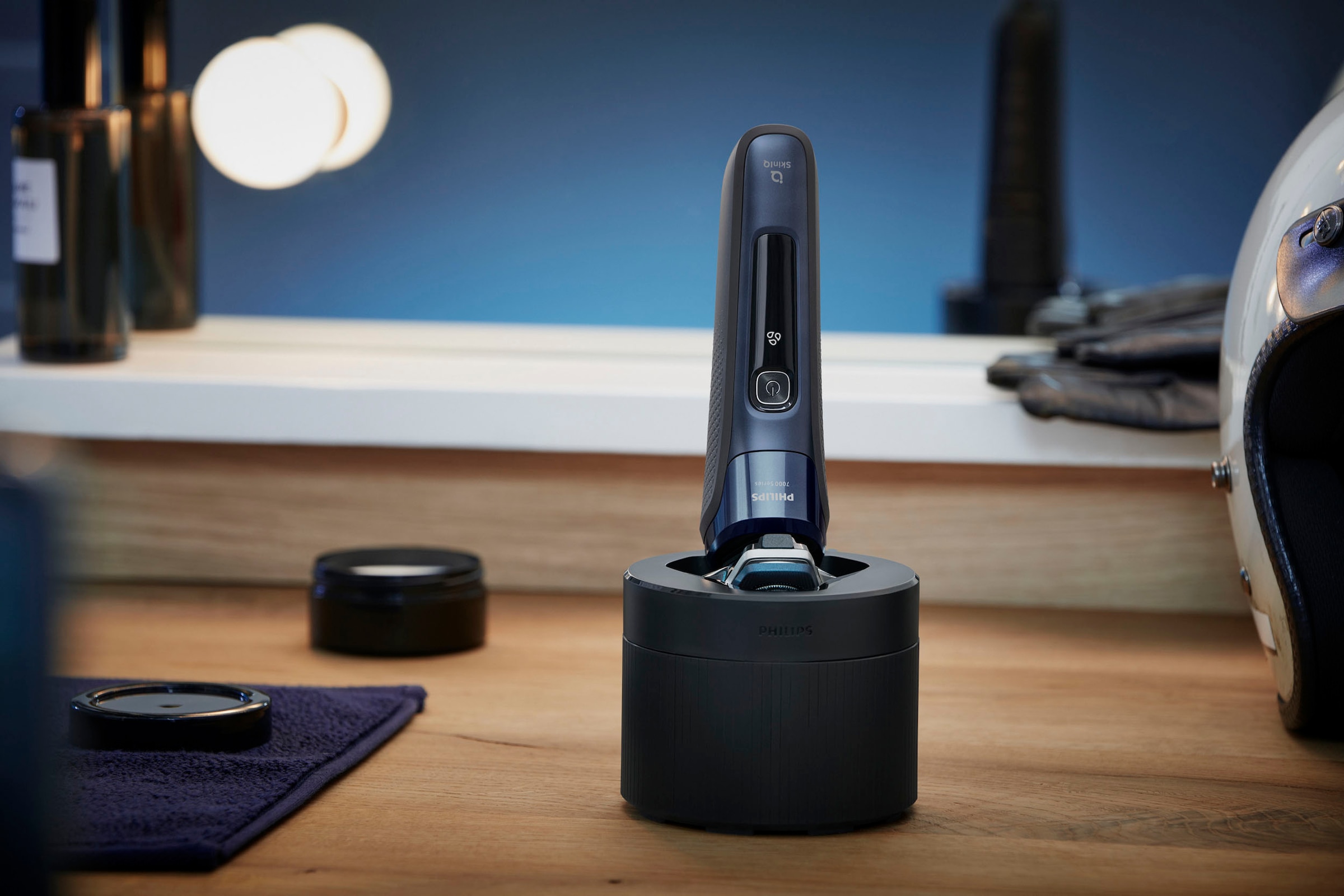 Philips Rasierer-Reinigungsstation »Quick Clean Pod QCP10/01«, Tiefenreinigung in nur 1 Minute