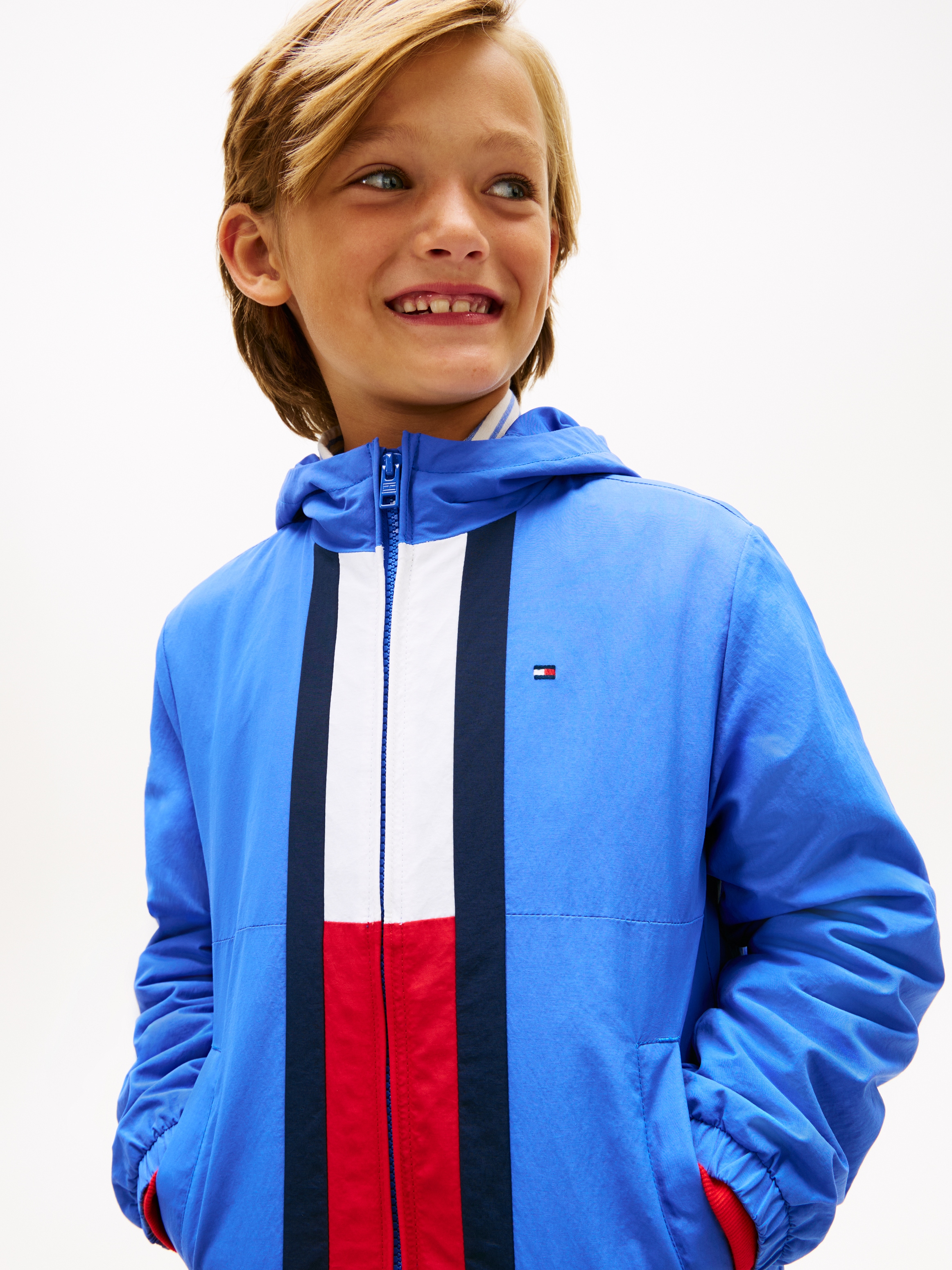 Tommy Hilfiger Outdoorjacke »COLOURBLOCK FLAG JACKET« mit Kapuze Kinder bis 16 Jahre