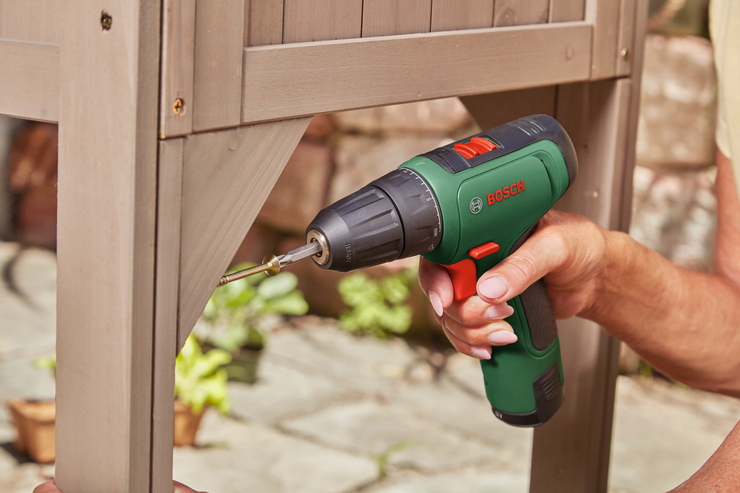 Bosch Home & Garden Akku-Schrauber »EasyDrill 1200«, mit 2 Akkus und Ladegerät