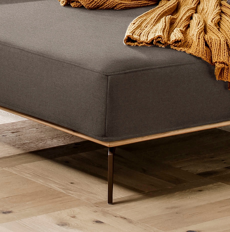 W.SCHILLIG Ecksofa »run, Designsofa mit tollem Sitzkomfort, L-Form«, mit Holzsockel, Füße in Bronze pulverbeschichtet, Breite 299 cm