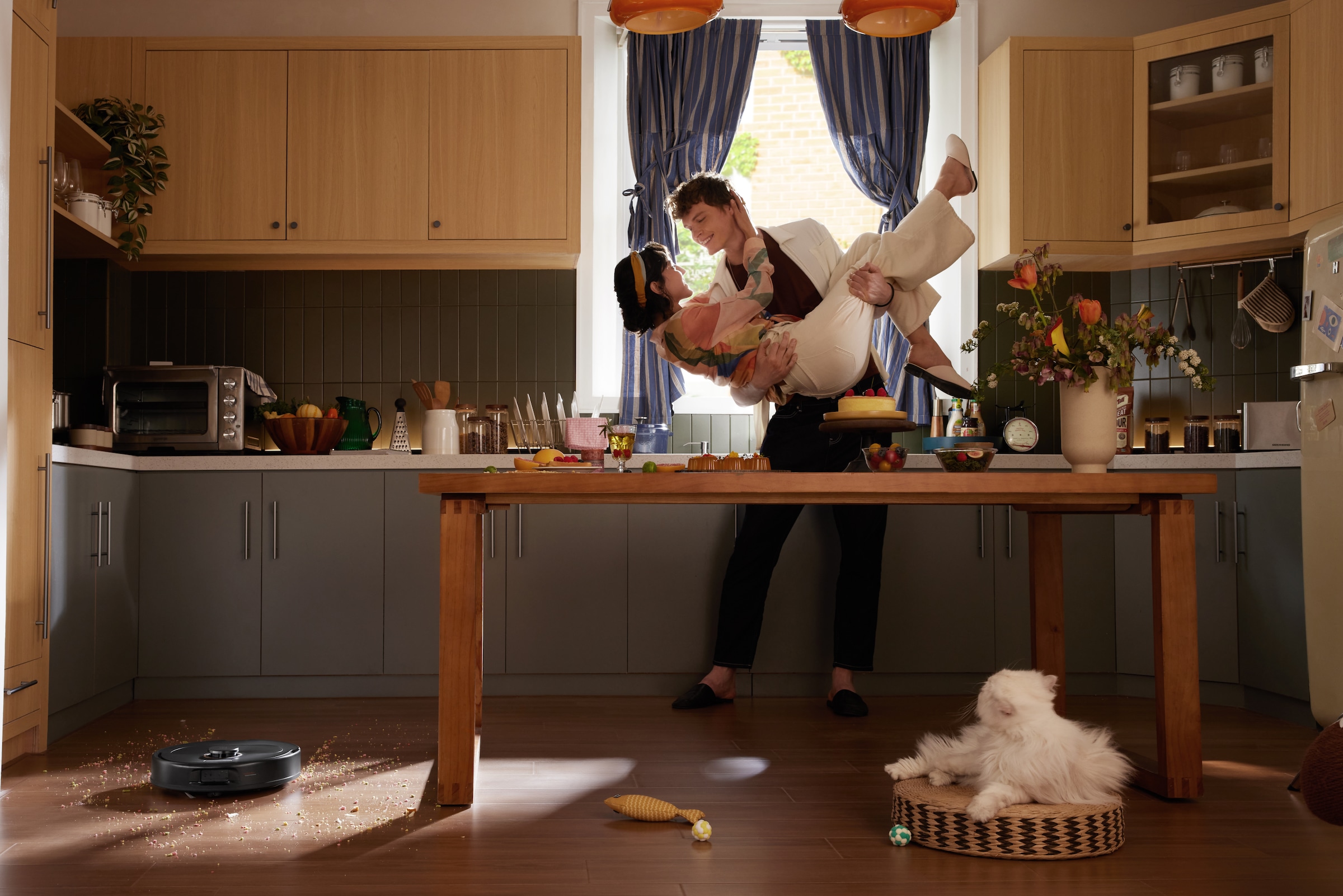 Roborock Saugroboter »Roborock Qrevo 5AE mit Wischfunktion, autom. Moppanhebung,« leistungsstarke 12.000 Pa Saugleistung, LDS-Navigationssystem,