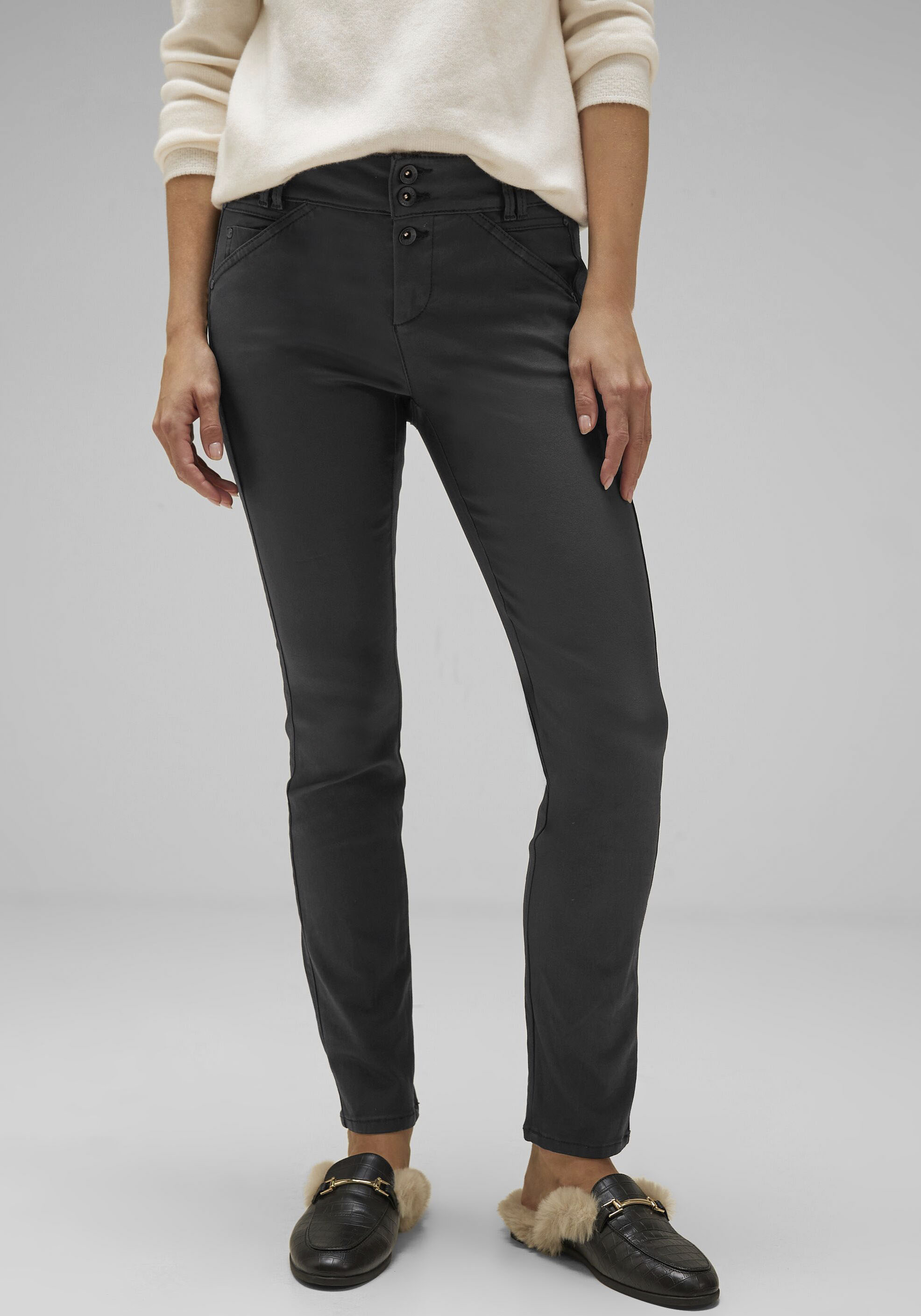 Outdoorhose, mit dekorativ geknöpftem Bund